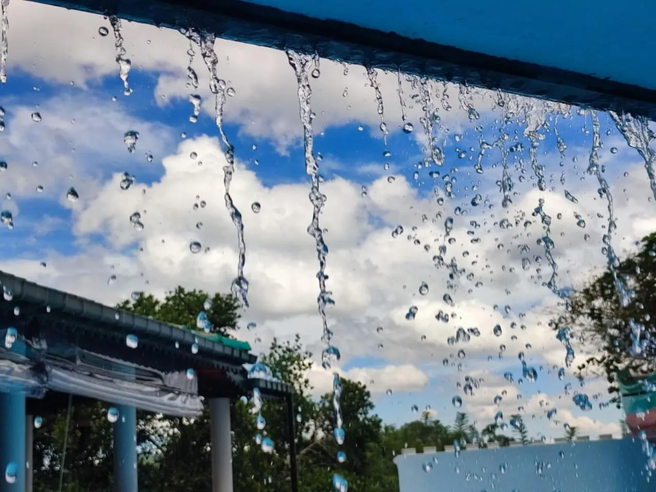 Swimming pool in The Castle by Don Louis