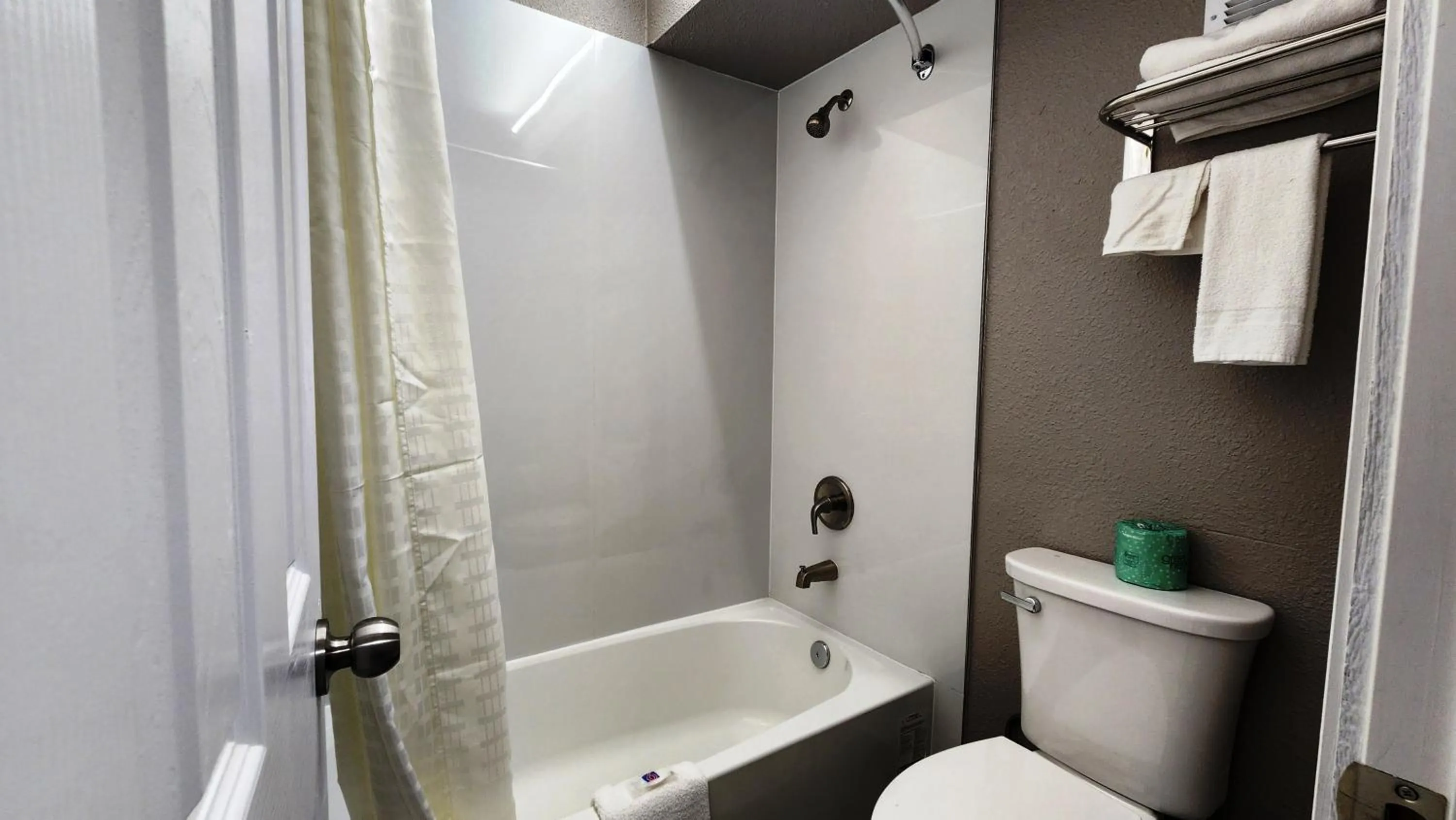 Shower in Studio 6 Alvin, TX