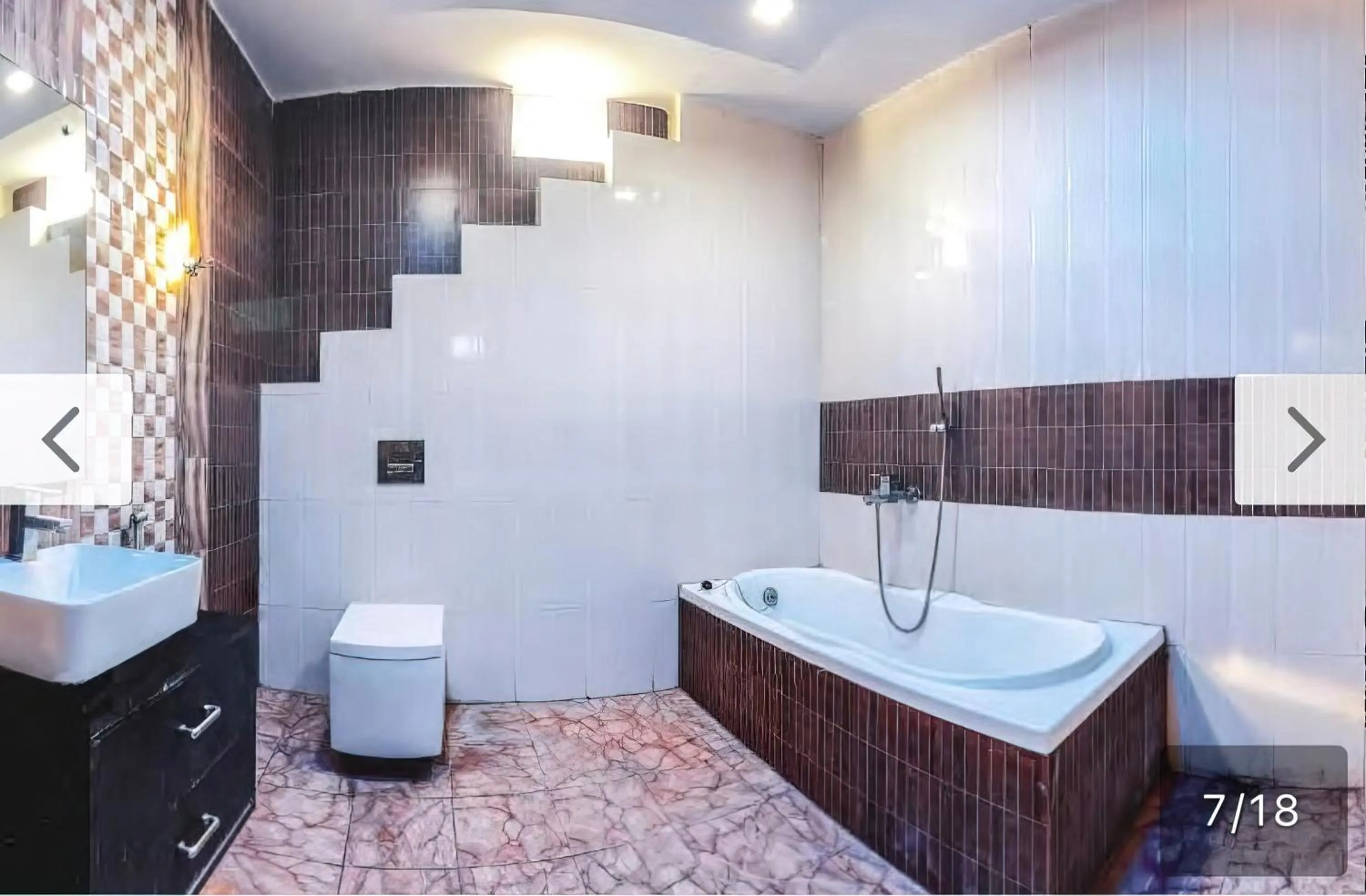 Bathroom in Bobby Premium Residency 350m from Jagannath temple