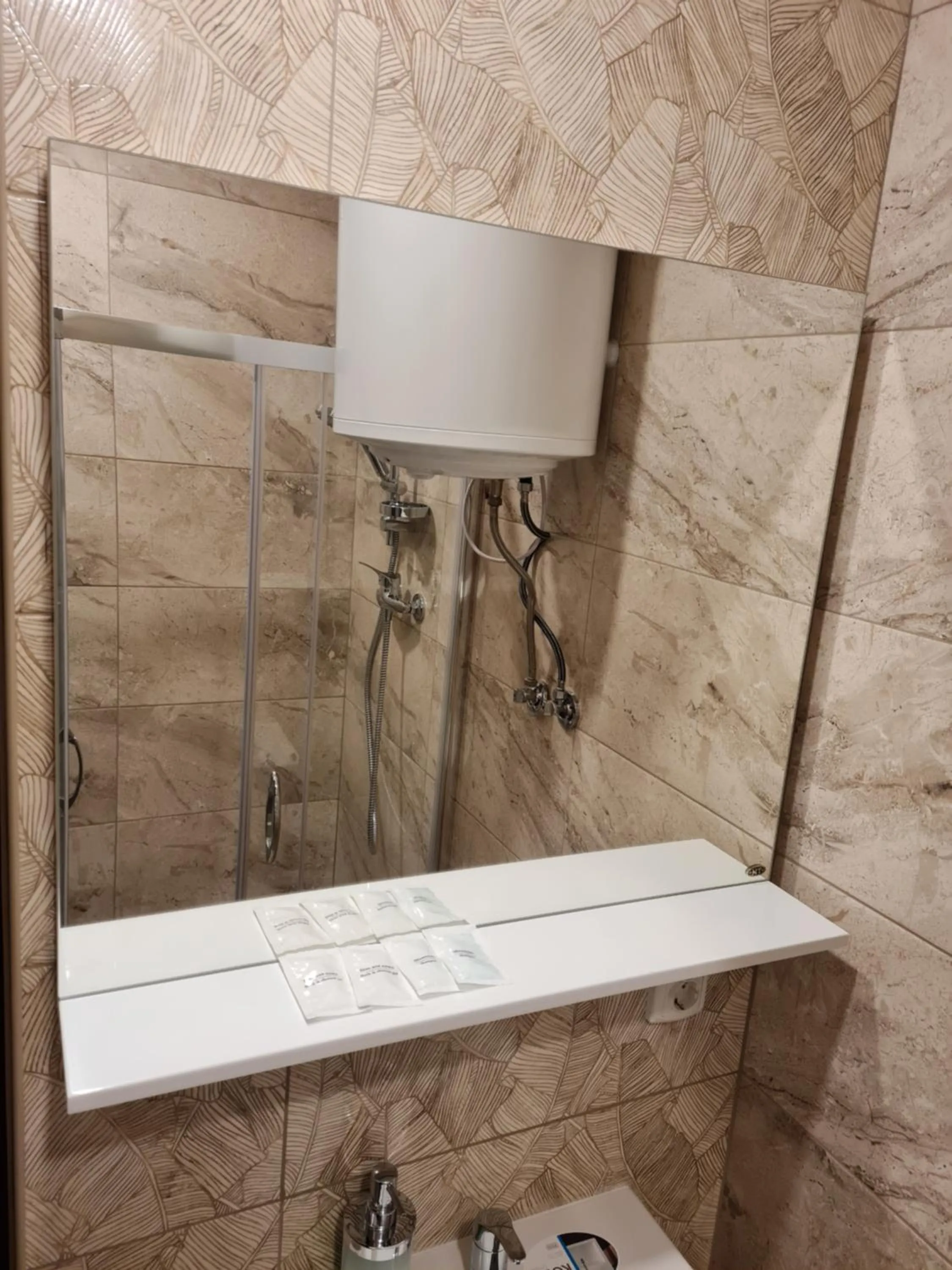 Bathroom in Hotel Lime