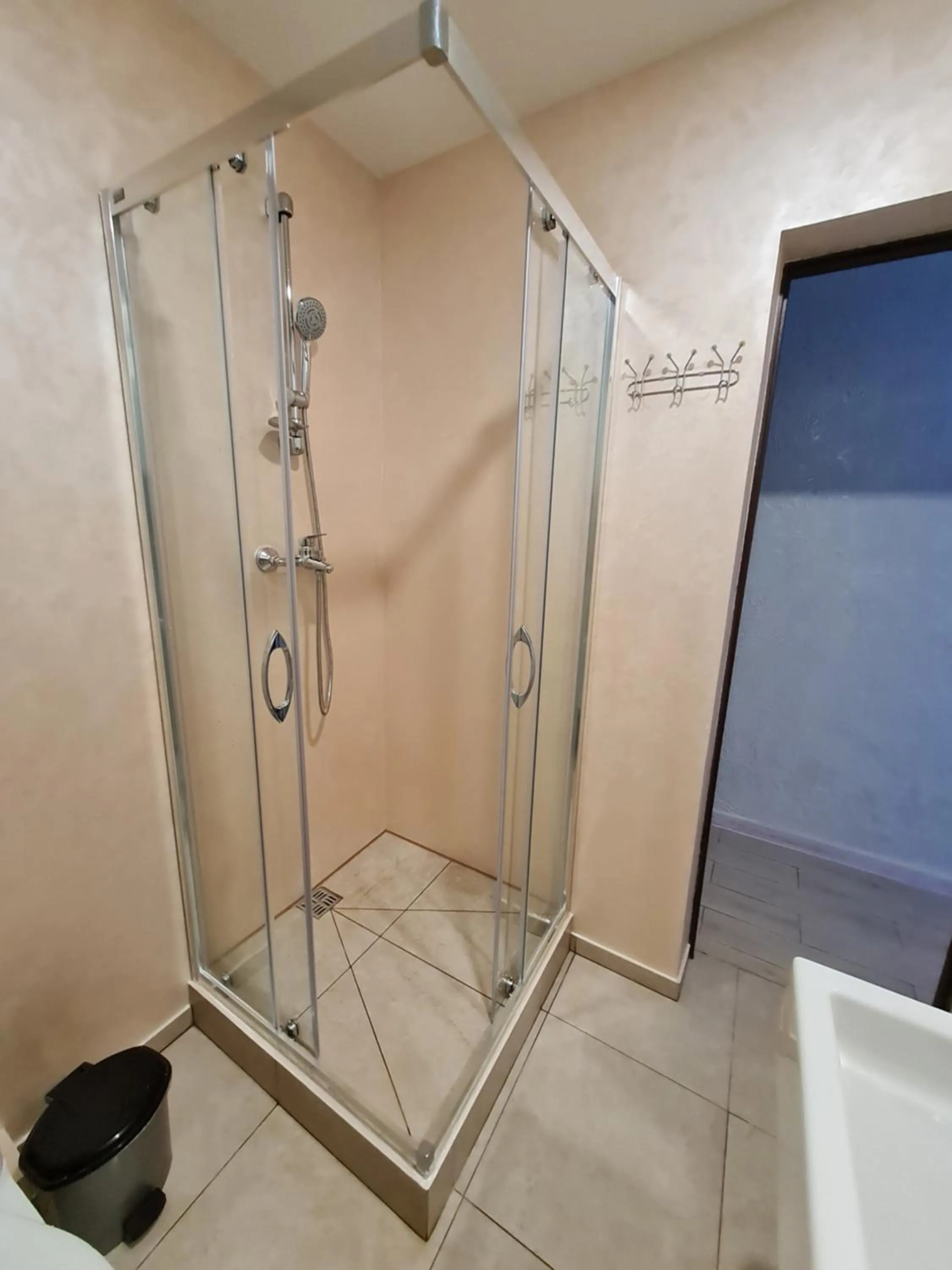 Bathroom in Hotel Lime