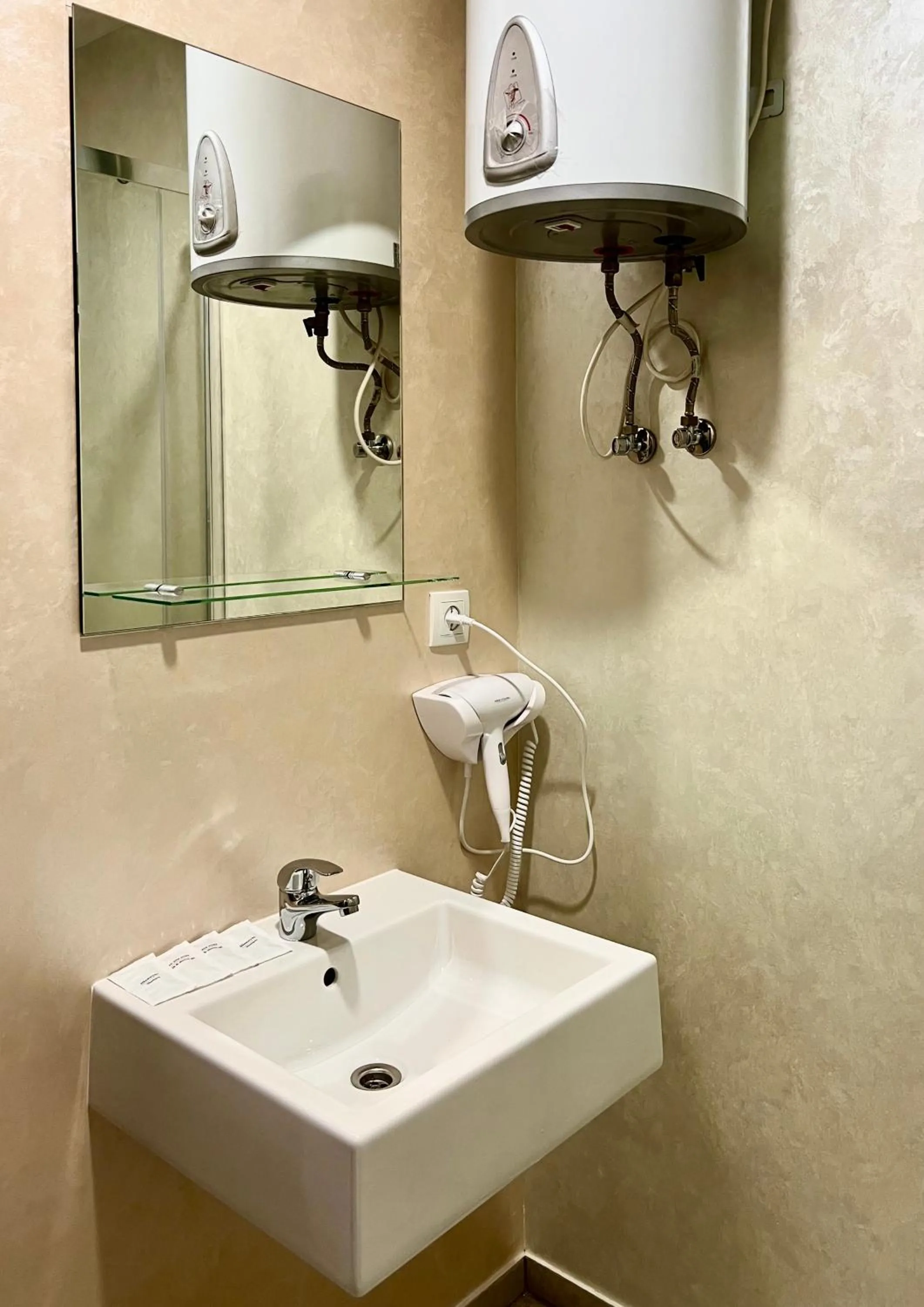 Bath in Hotel Lime