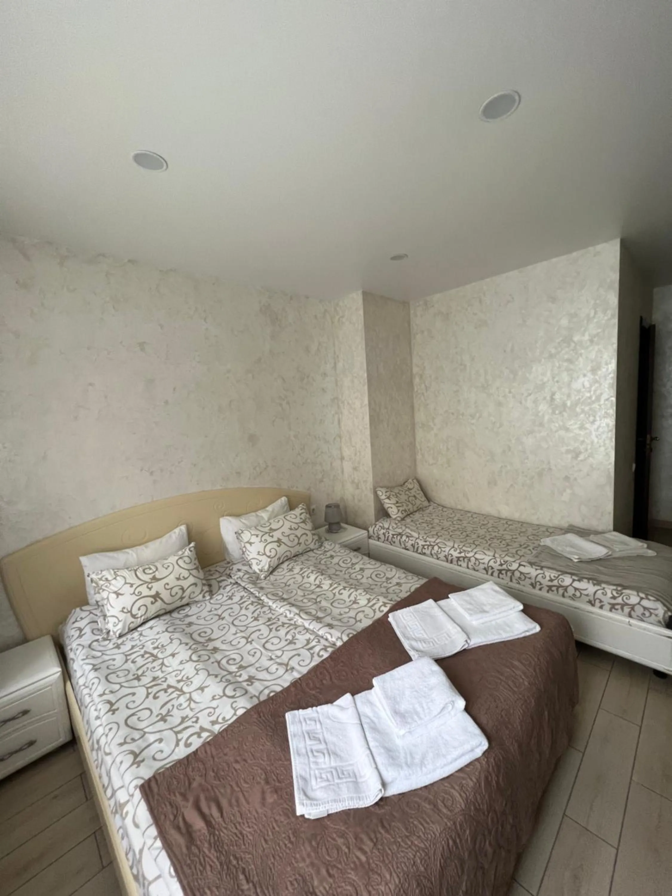 Bedroom, Bed in Hotel Lime