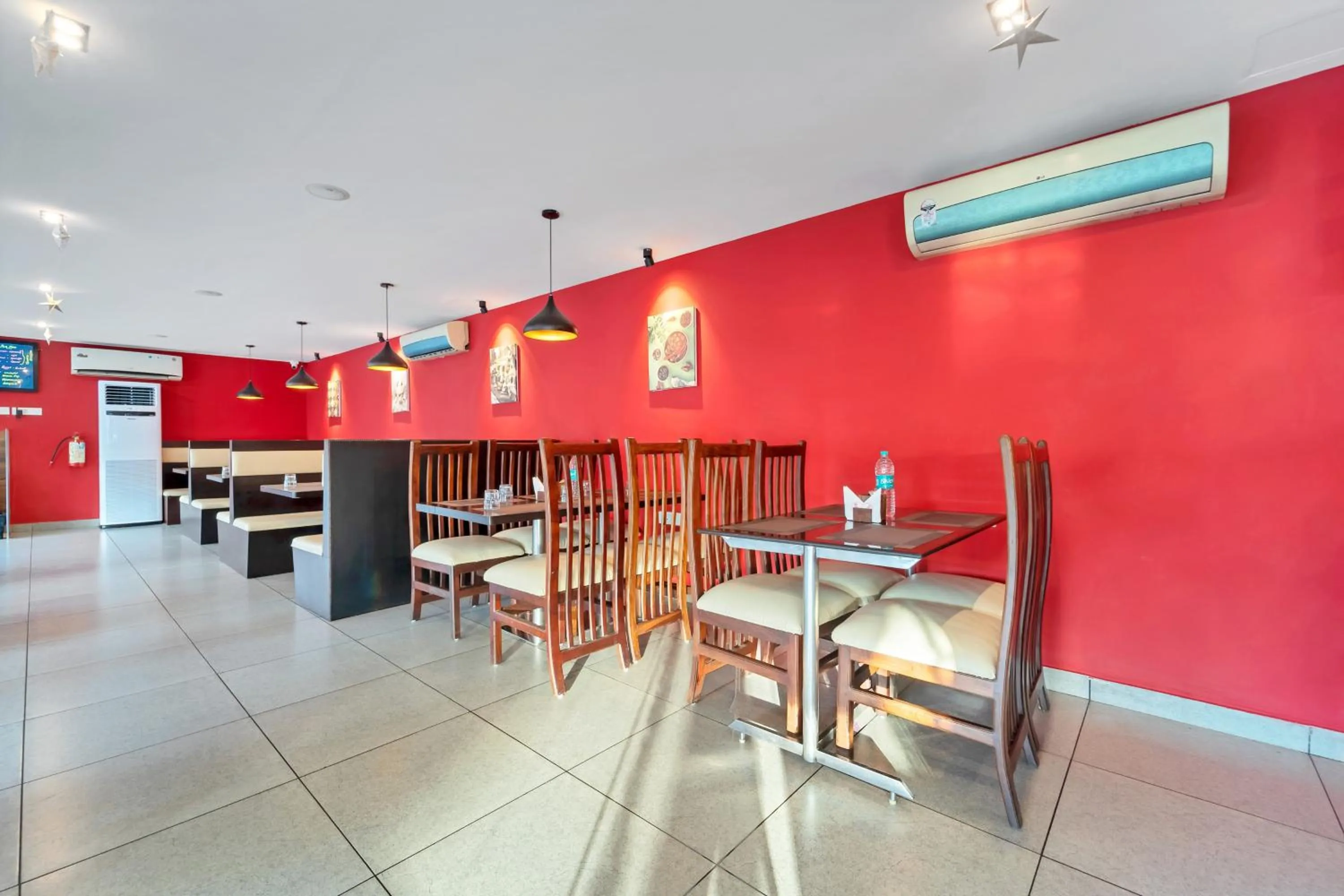 Restaurant/places to eat in Treebo Adrak