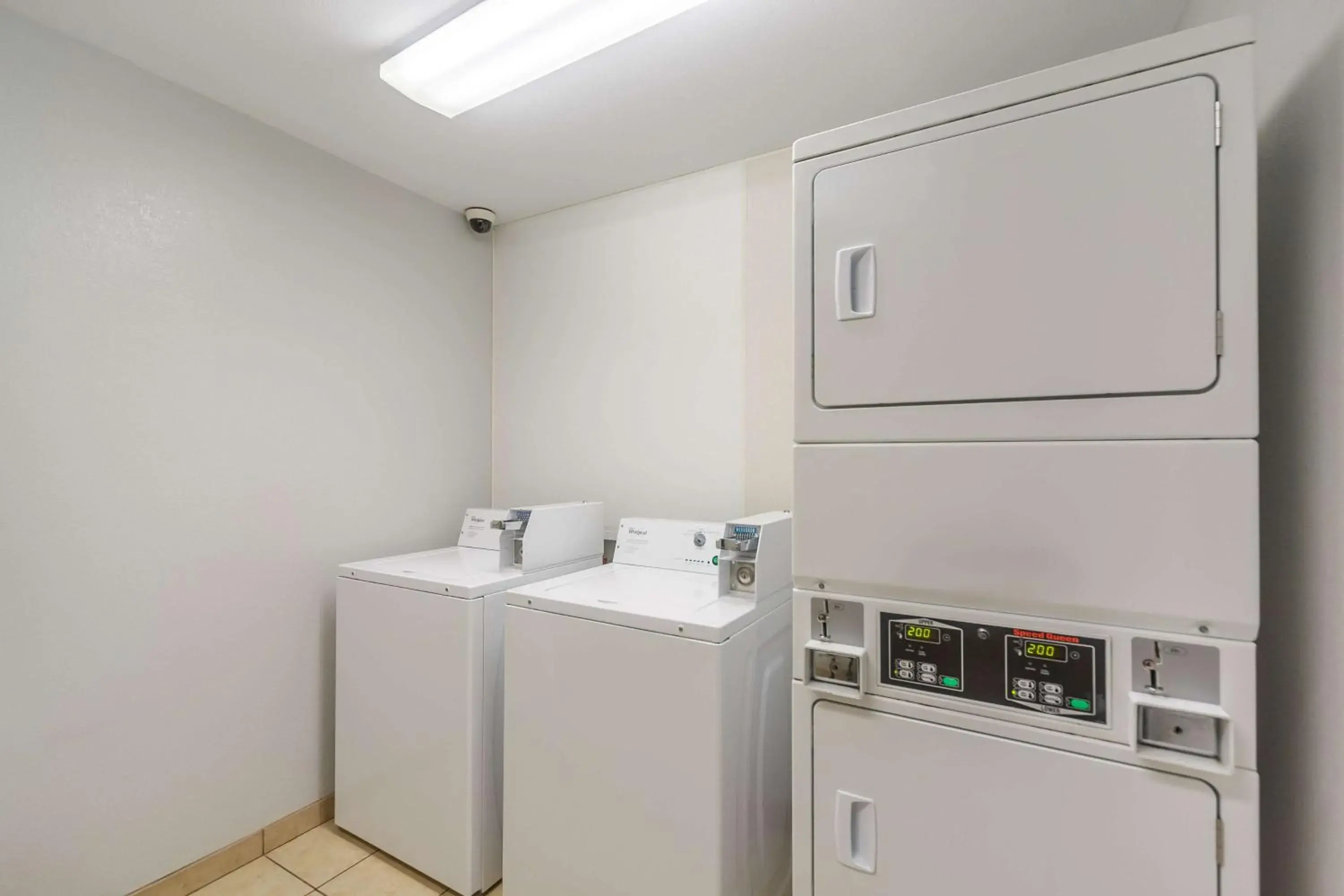 Property building in Motel 6-Laredo, TX - Airport Property building in Motel 6-Laredo, TX - Airport