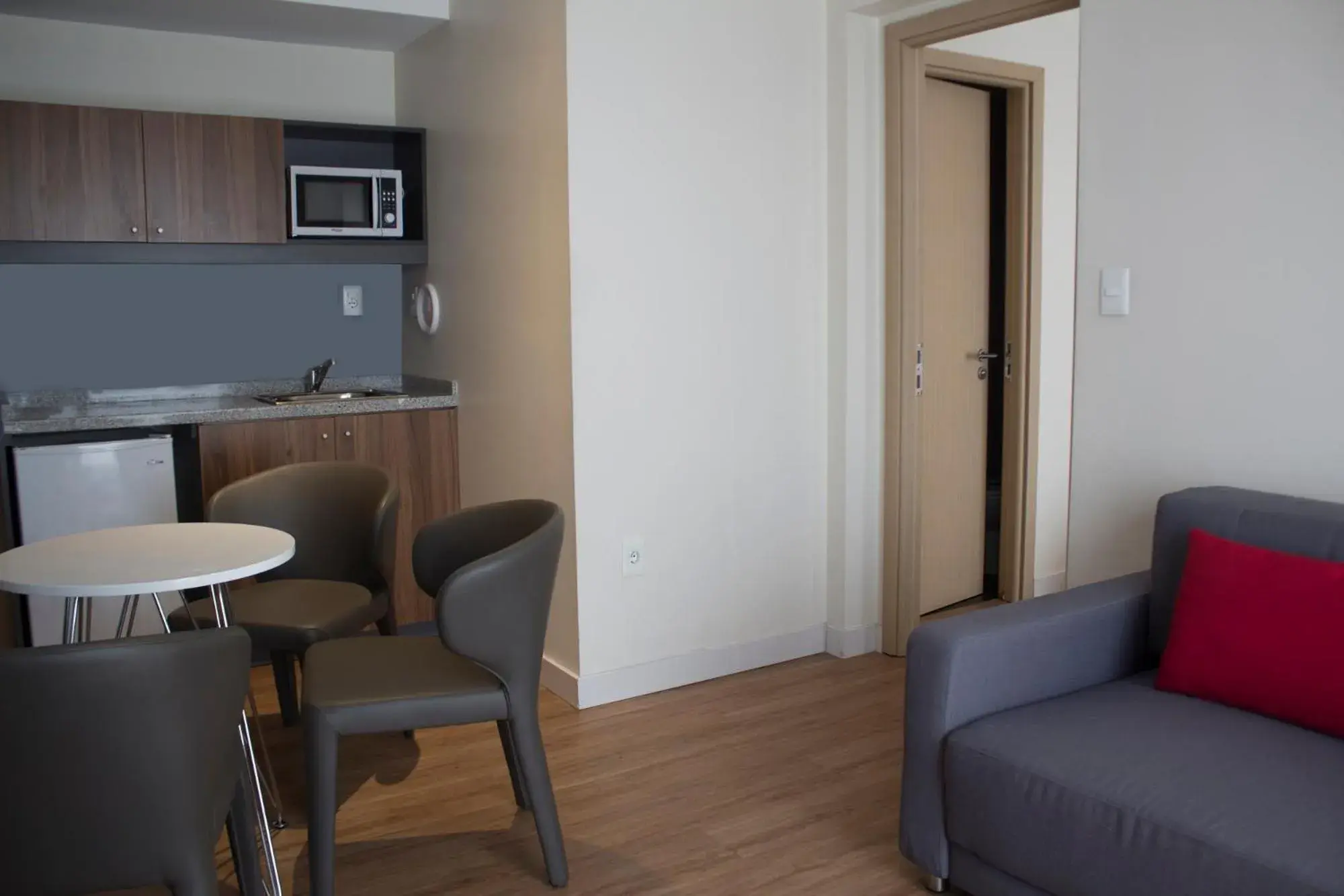 Living room in Regency Way Montevideo Hotel Living room in Regency Way Montevideo Hotel