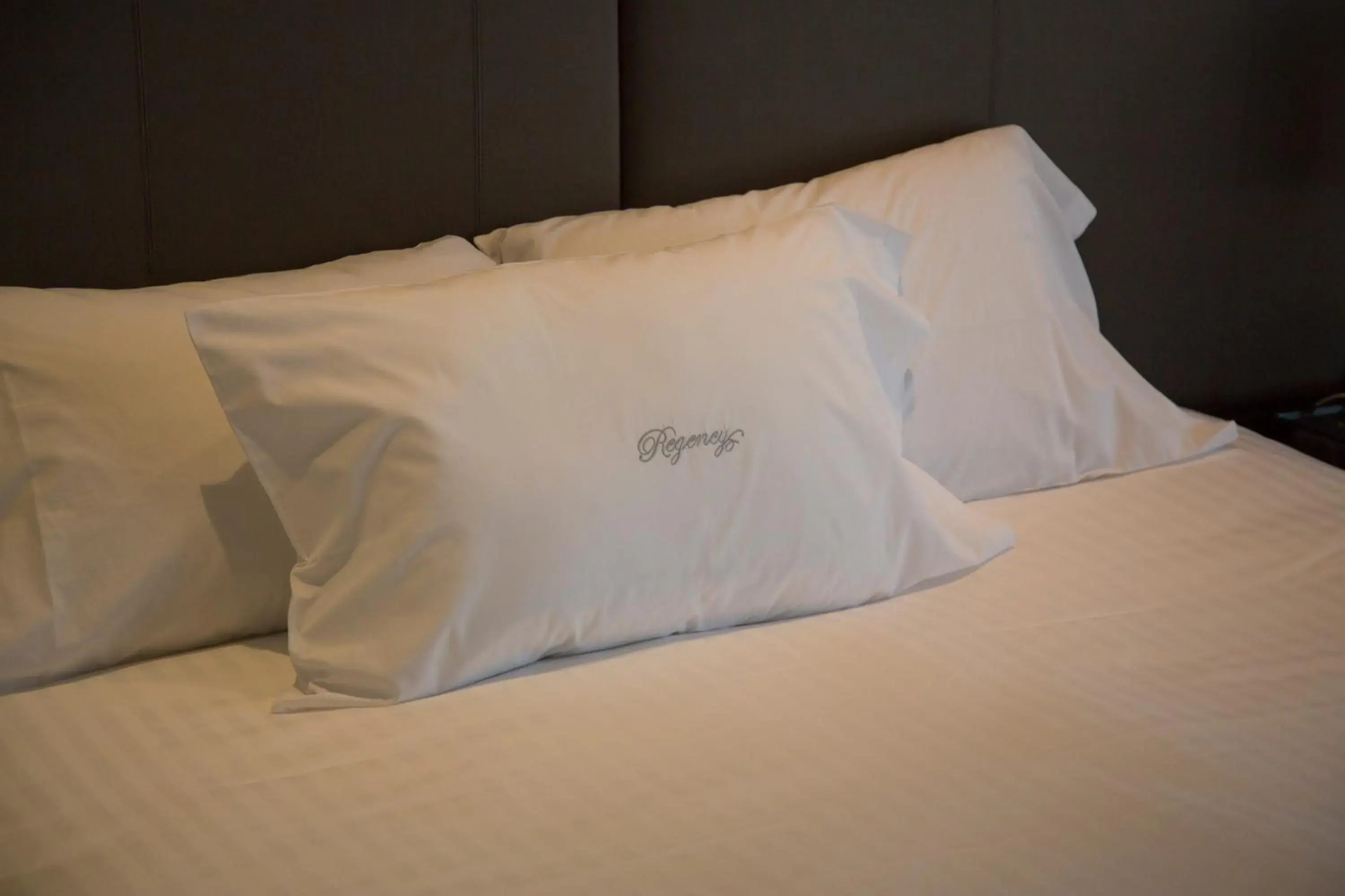 Bed in Regency Way Montevideo Hotel Bed in Regency Way Montevideo Hotel