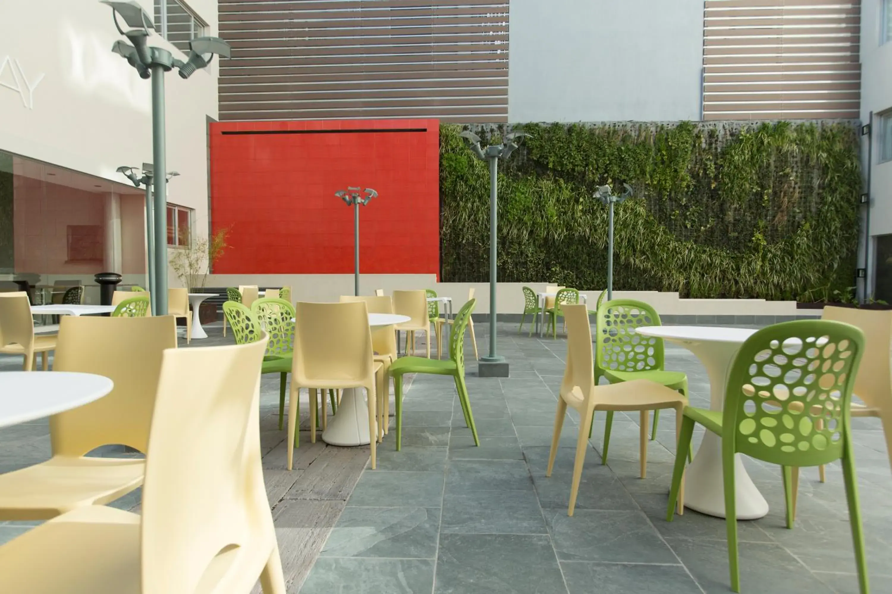 Restaurant/places to eat in Regency Way Montevideo Hotel Restaurant/places to eat in Regency Way Montevideo Hotel