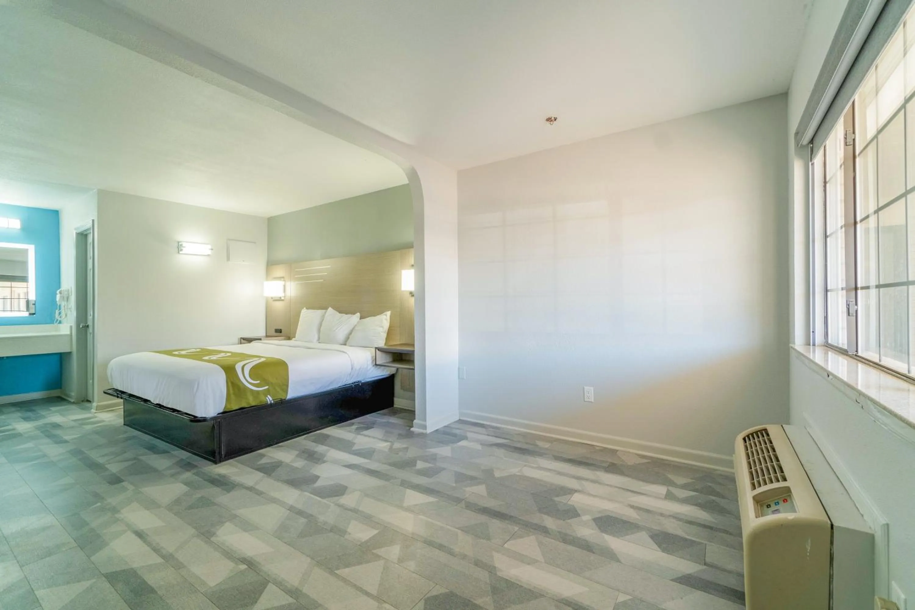 Bedroom, Bed in Pleasanton Executive Inn By OYO