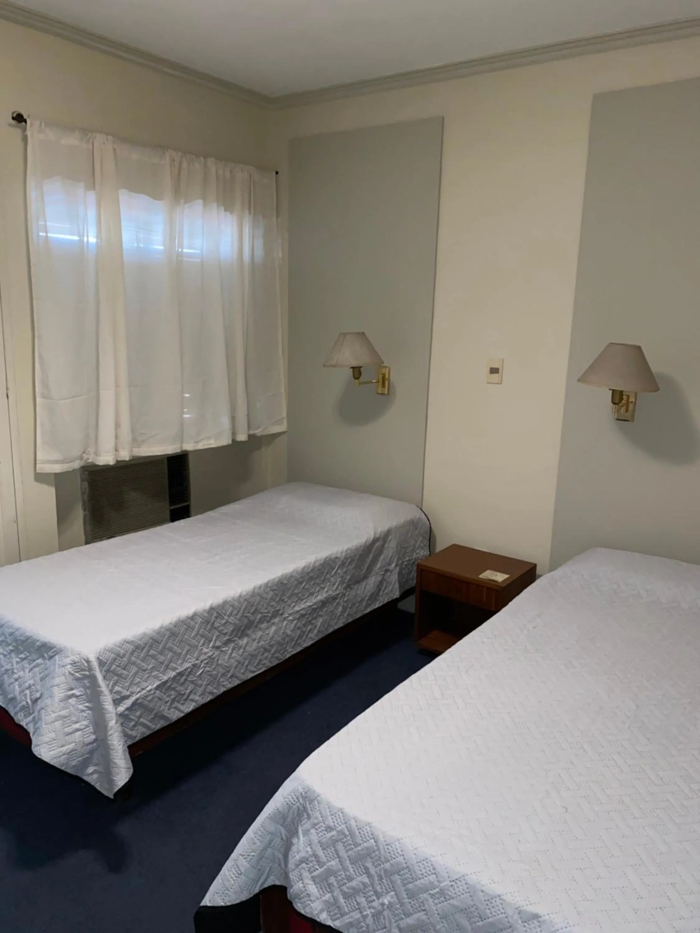 Standard Twin Room in Hotel Miami