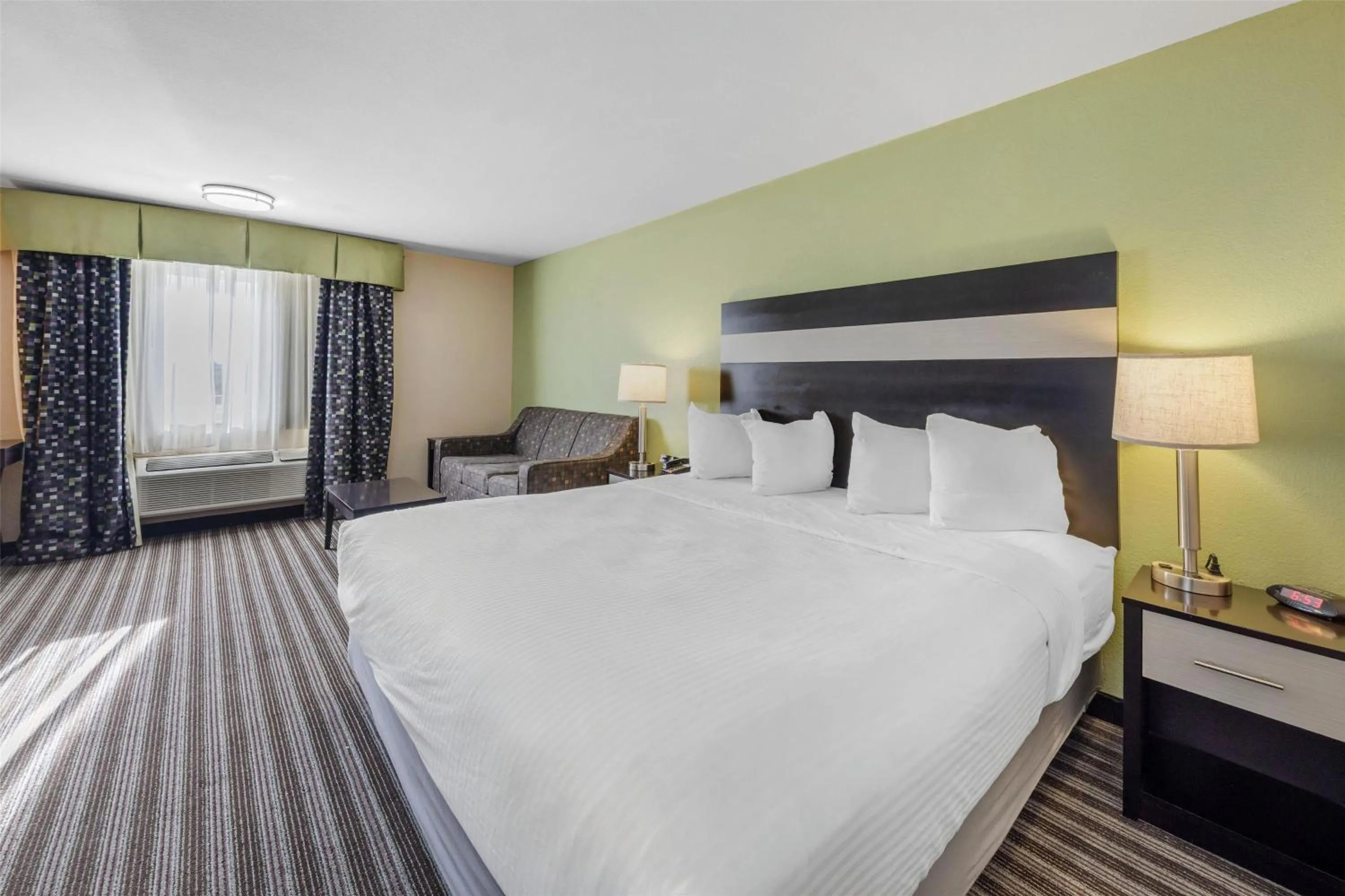 Bedroom, Bed in Best Western Borger Inn