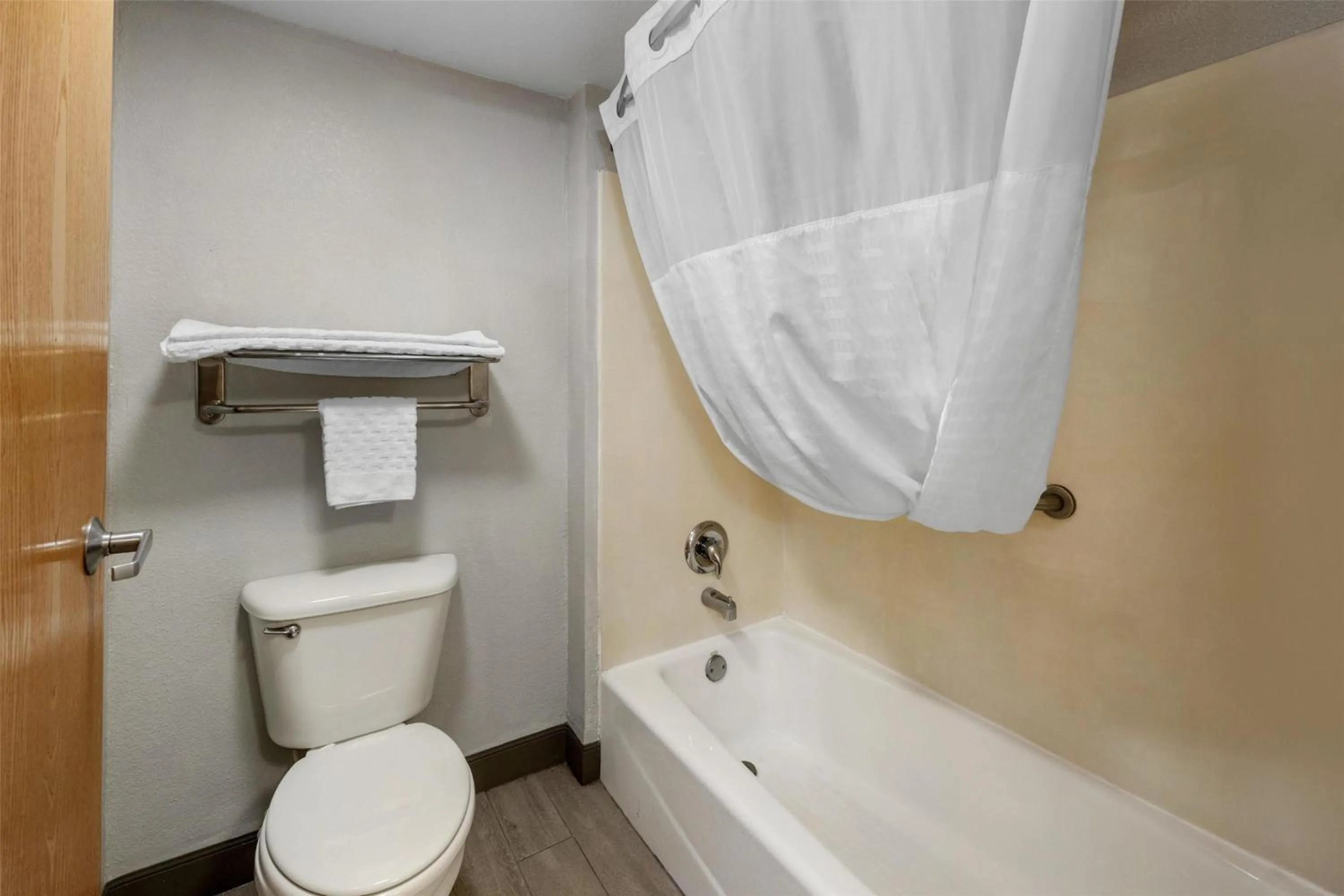 Bathroom in Best Western Borger Inn