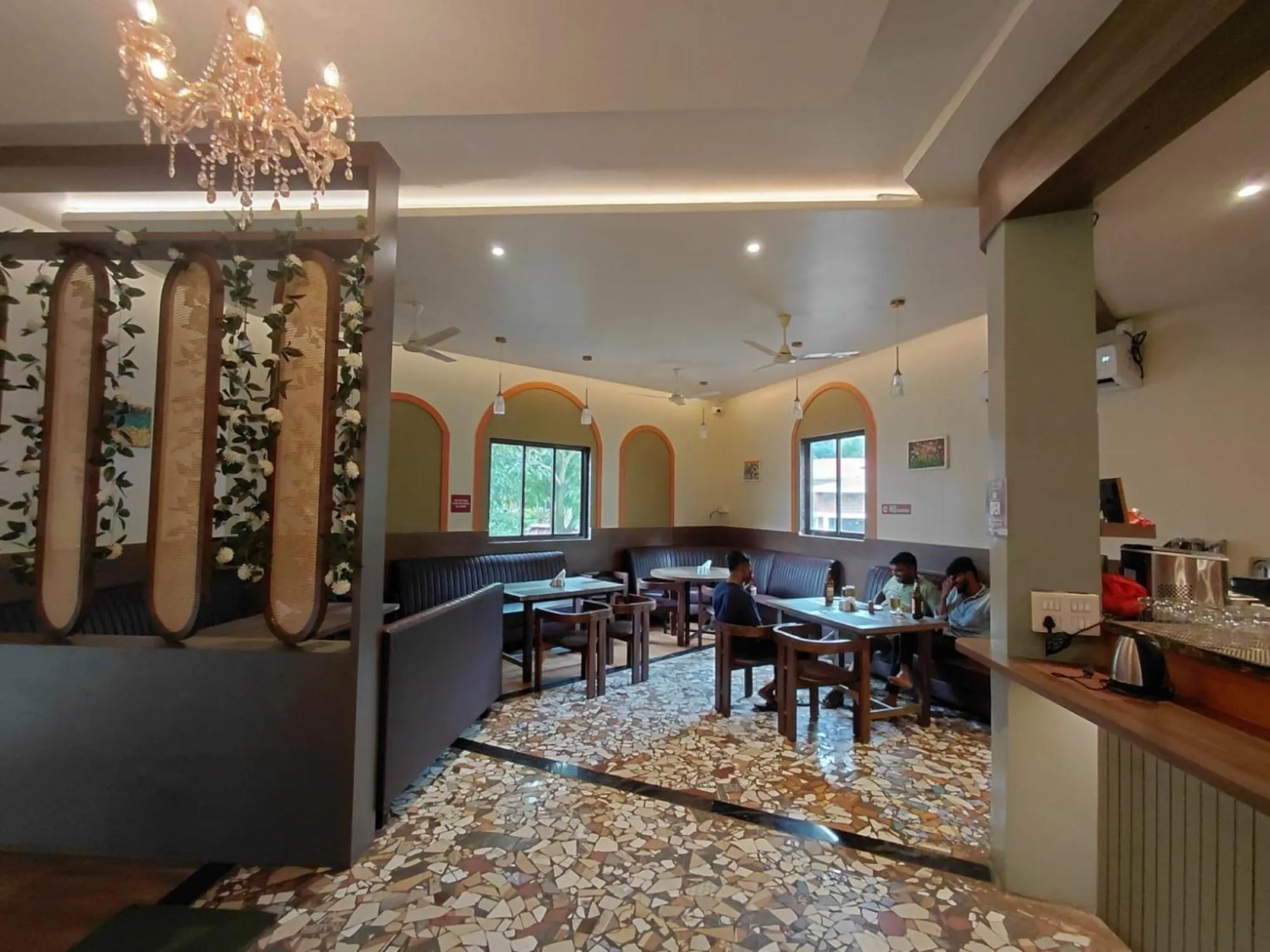 Restaurant/places to eat in Shilpgram Heritage Resort