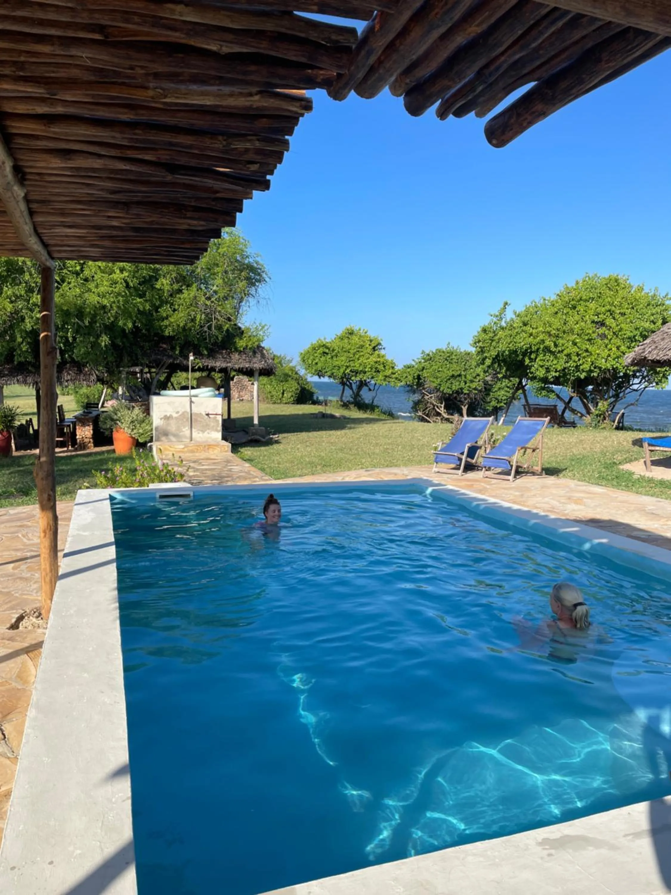 Swimming pool in Pangani Cliffs Lodge