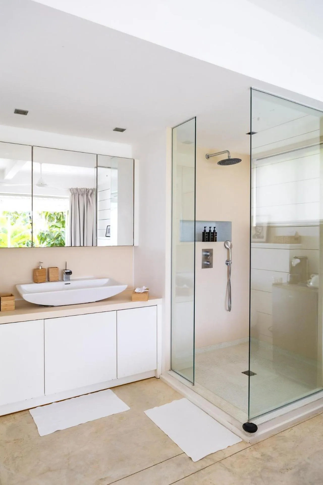 Bathroom in Akwa Santa Teresa