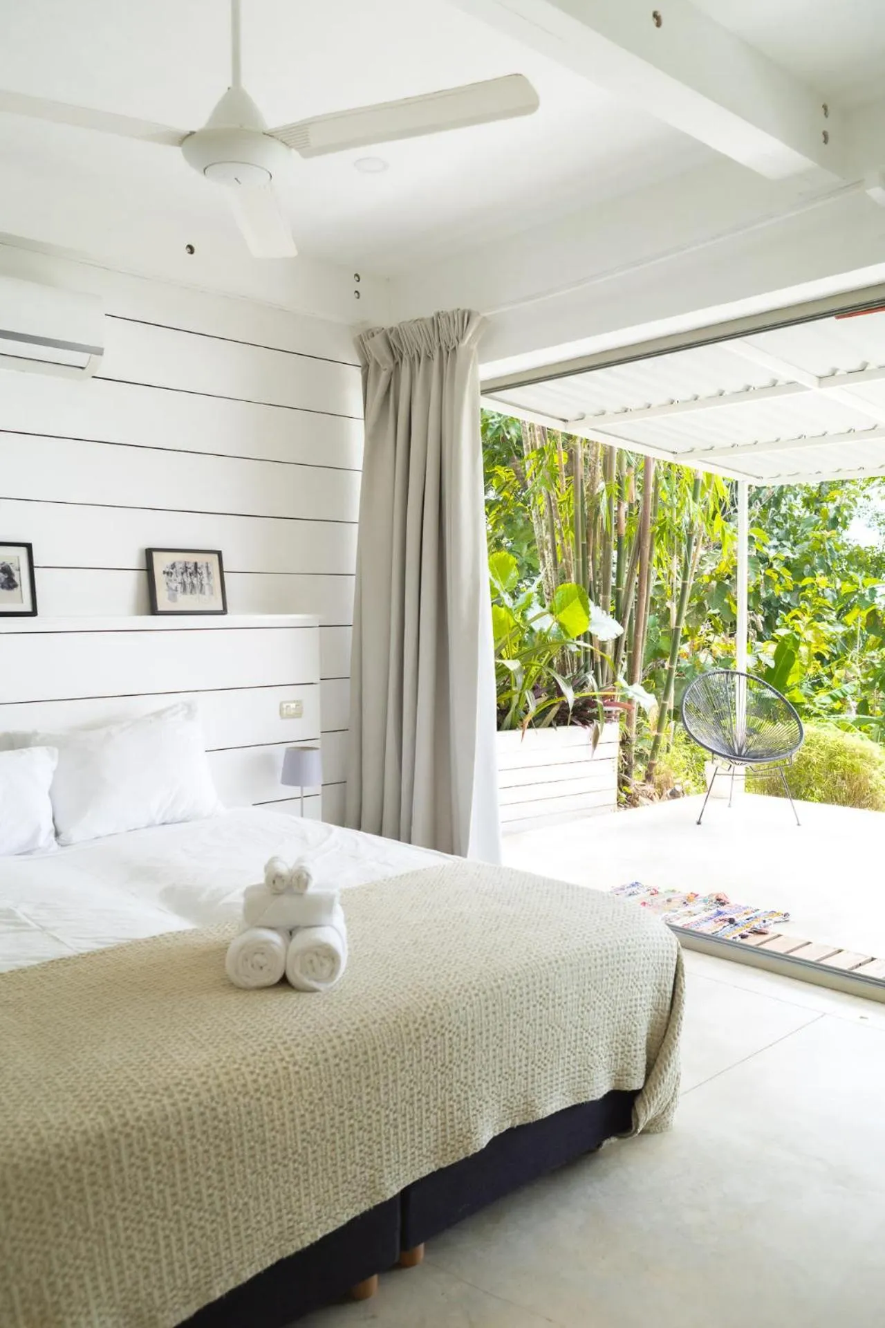 Bed in Akwa Santa Teresa