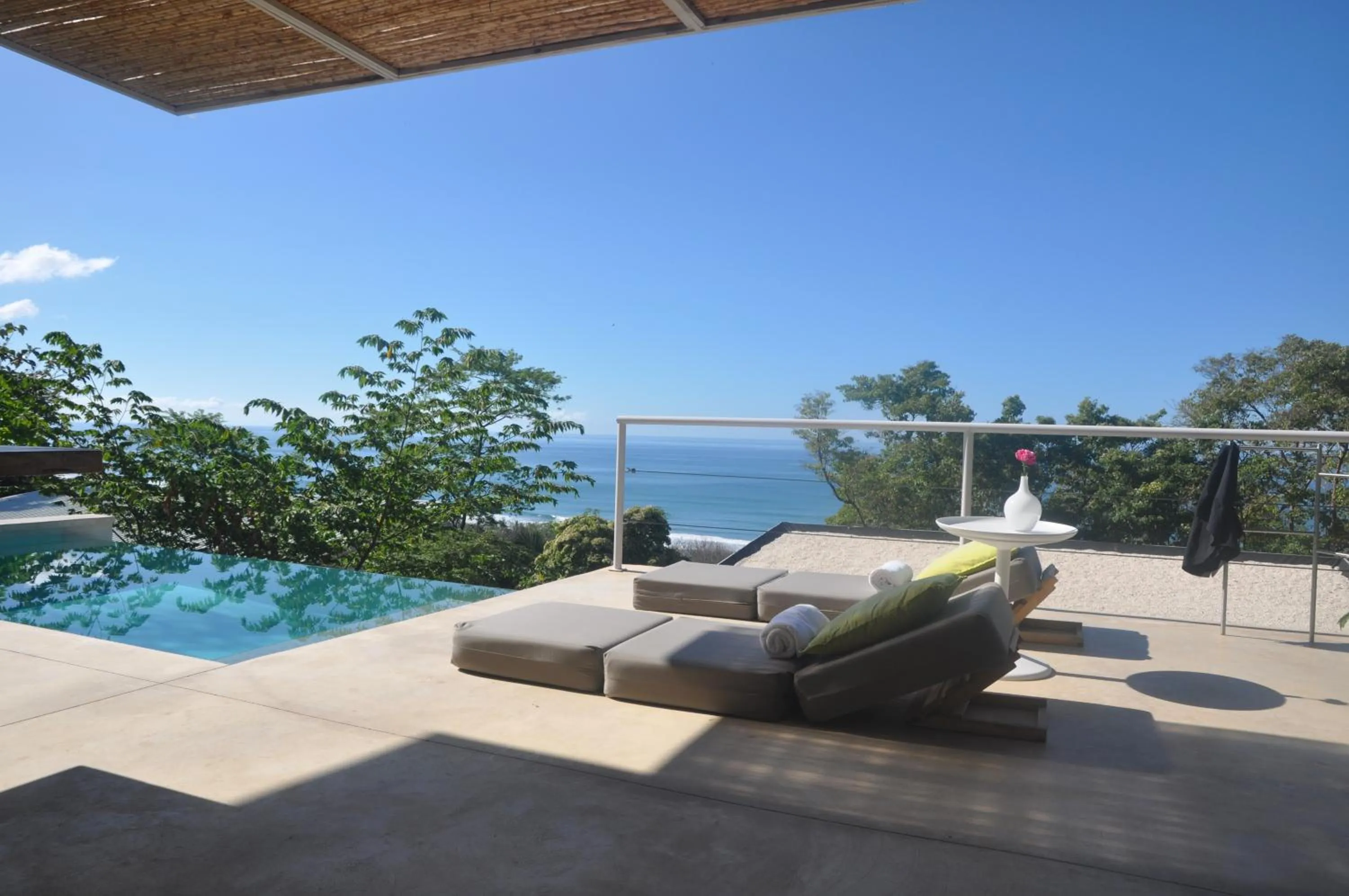 Day in Akwa Santa Teresa