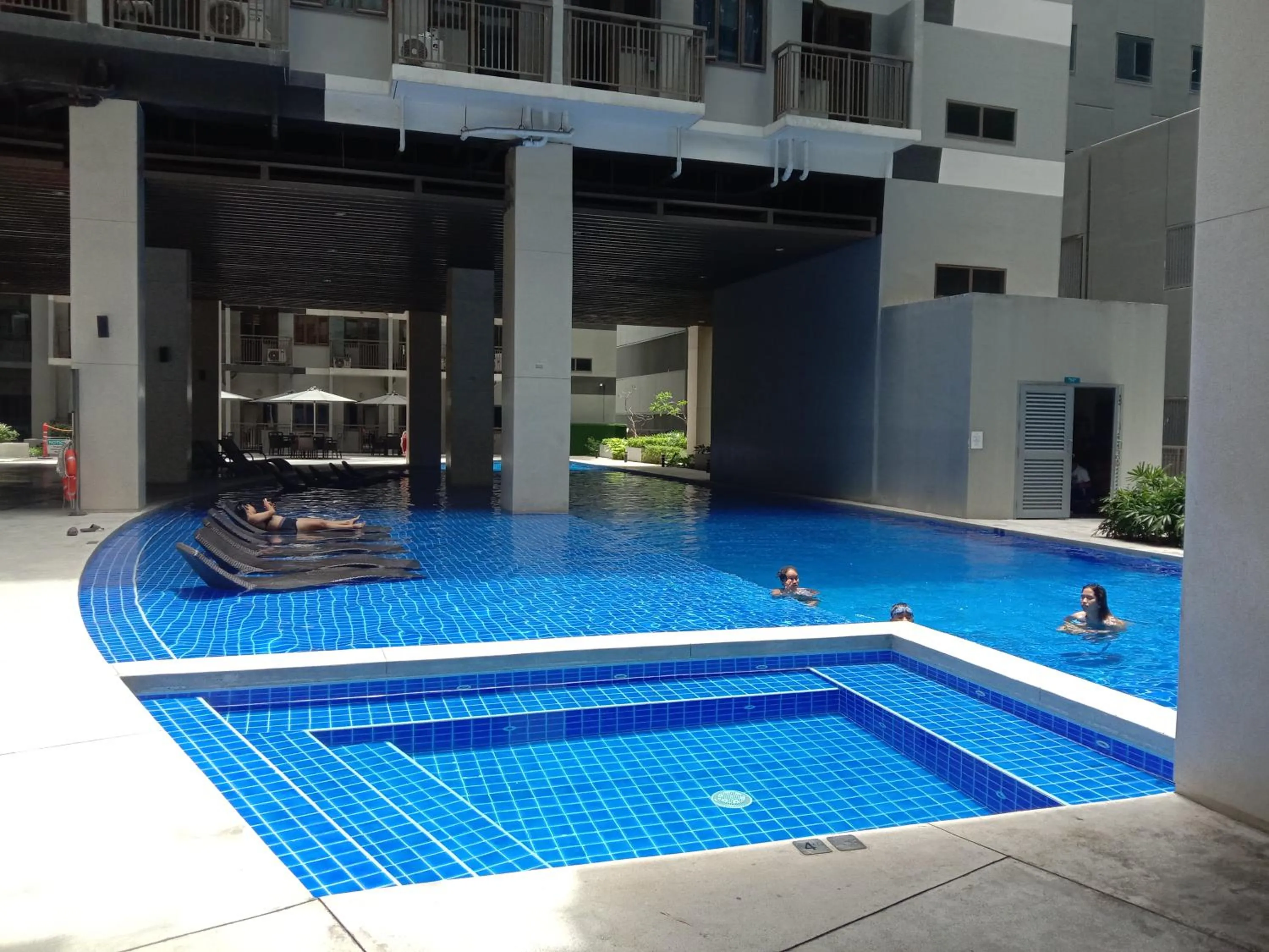 Swimming pool in OASIS CHIC By THE BAY PASAY CITY Near Mall of Asia
