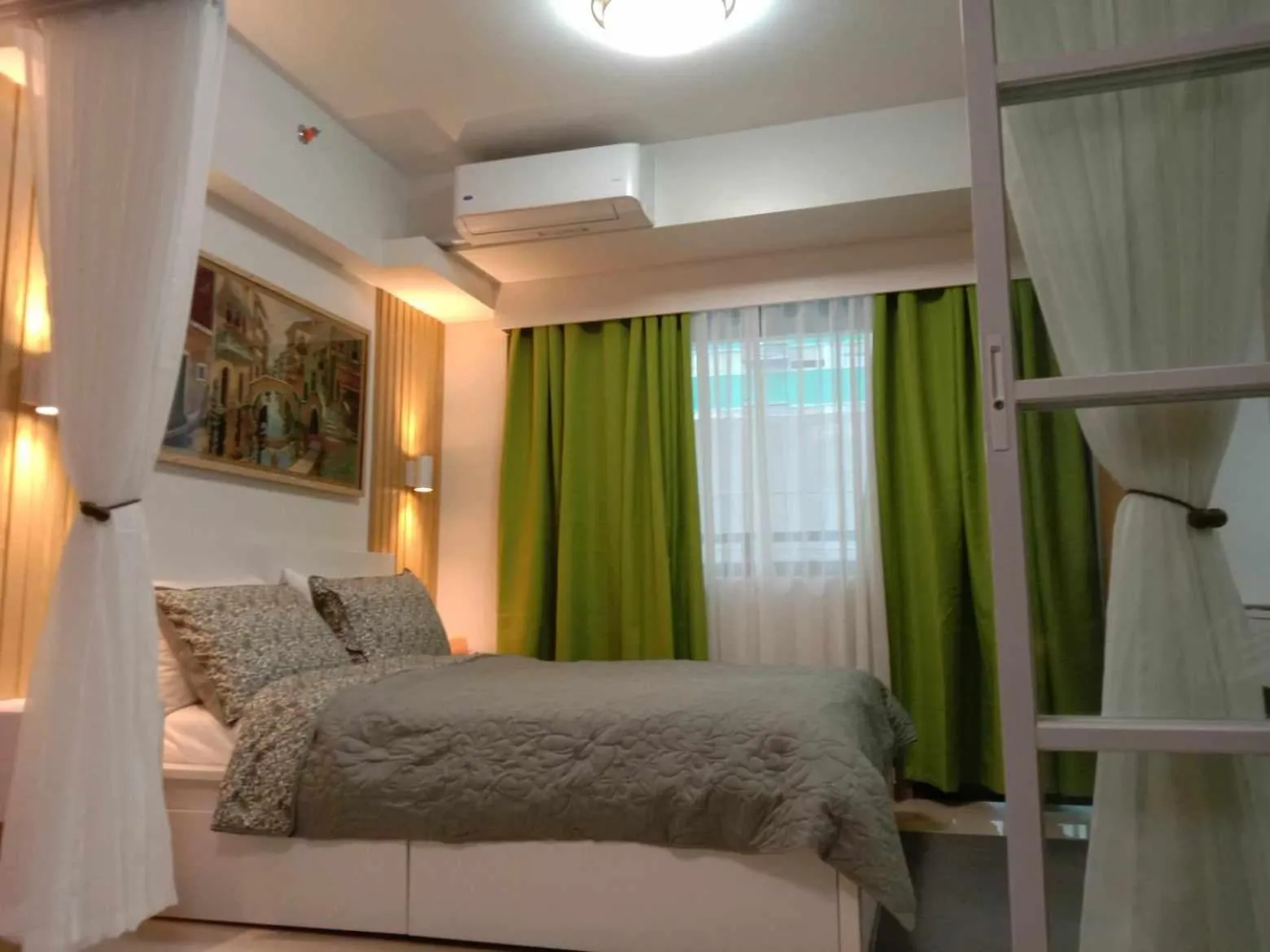 Bed in OASIS CHIC By THE BAY PASAY CITY Near Mall of Asia