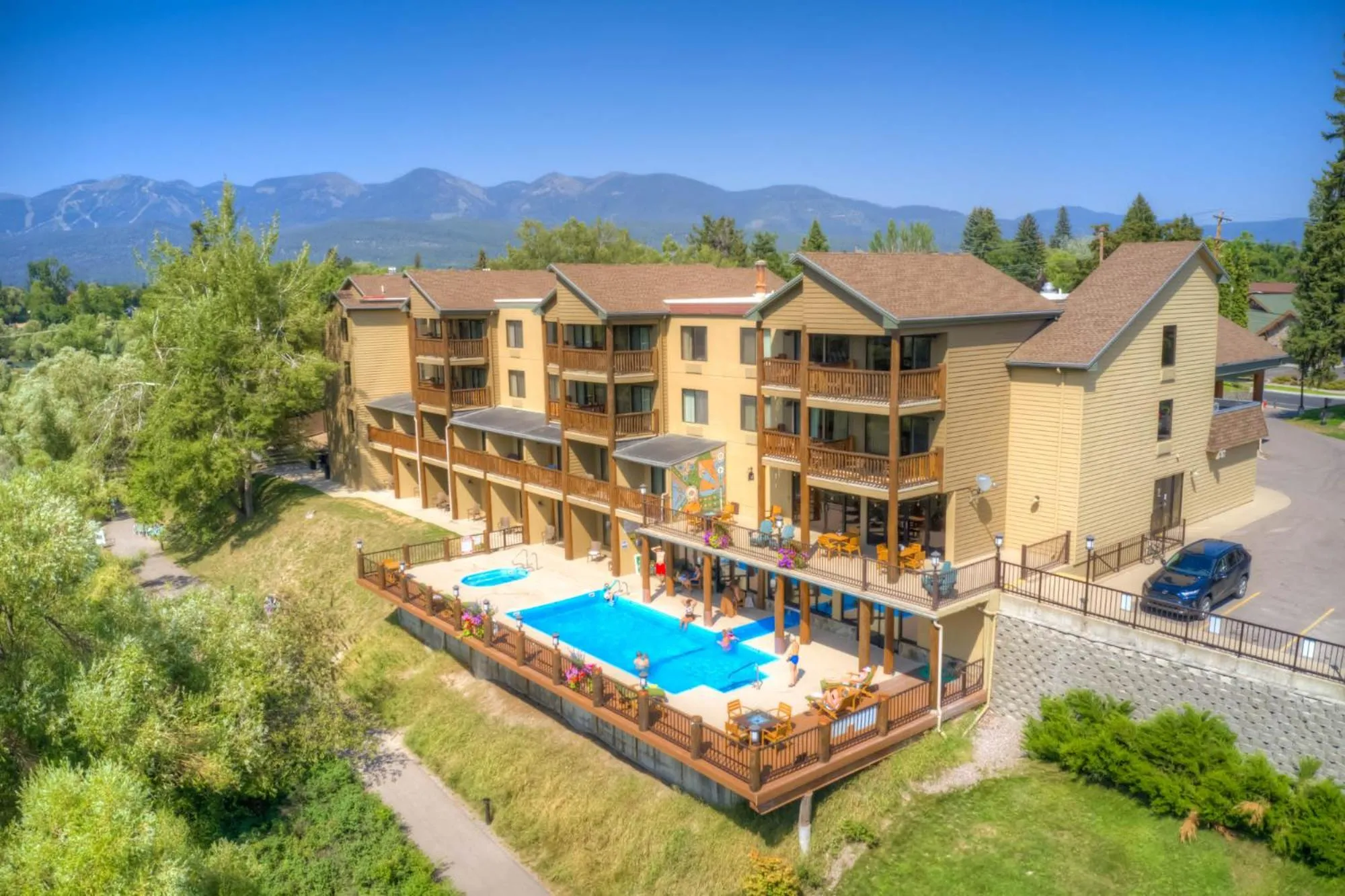 Hot Tub in Whitefish Riverfront Hotel