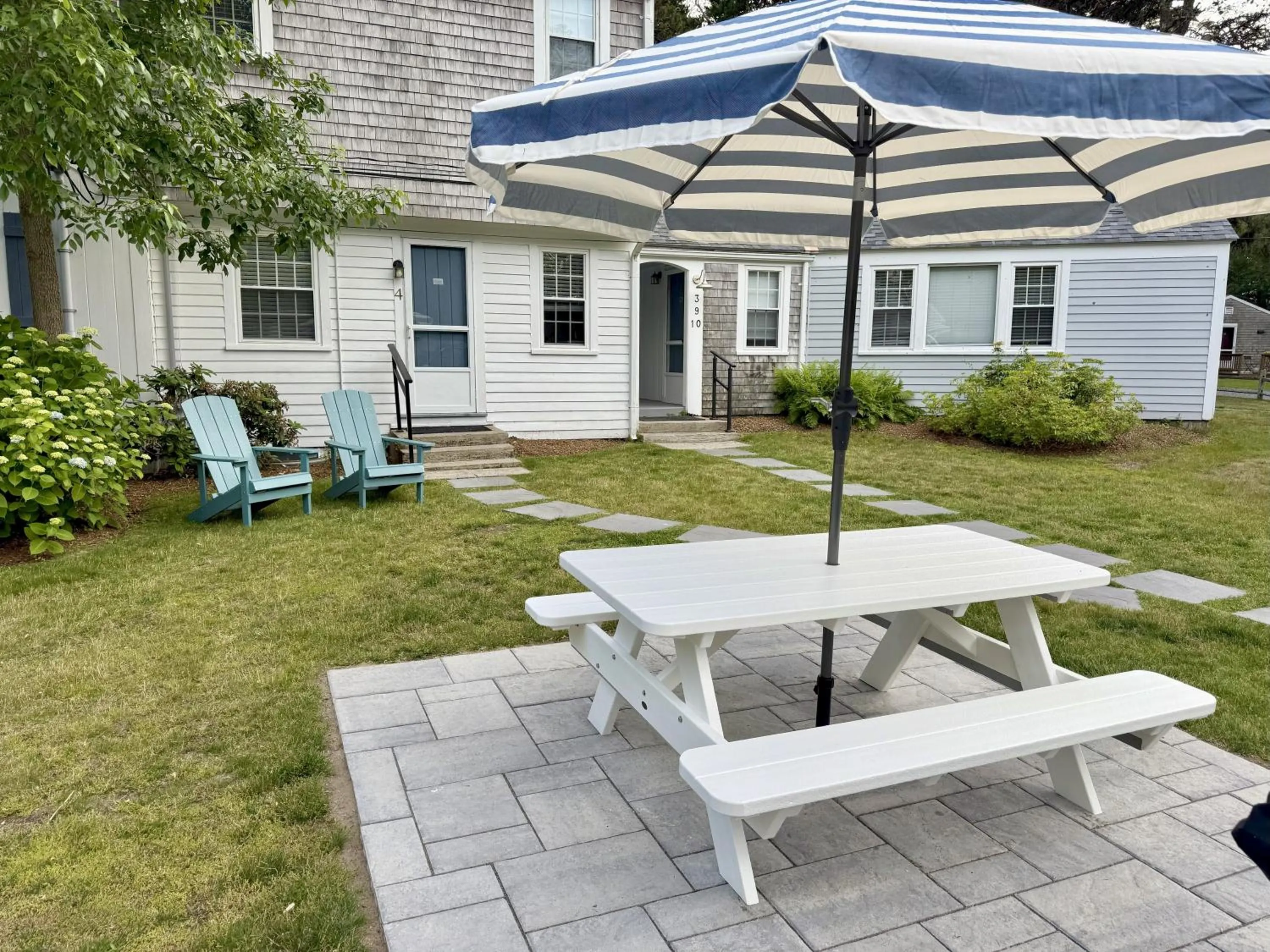 Property building in The Seagrove Suites & Guest Rooms