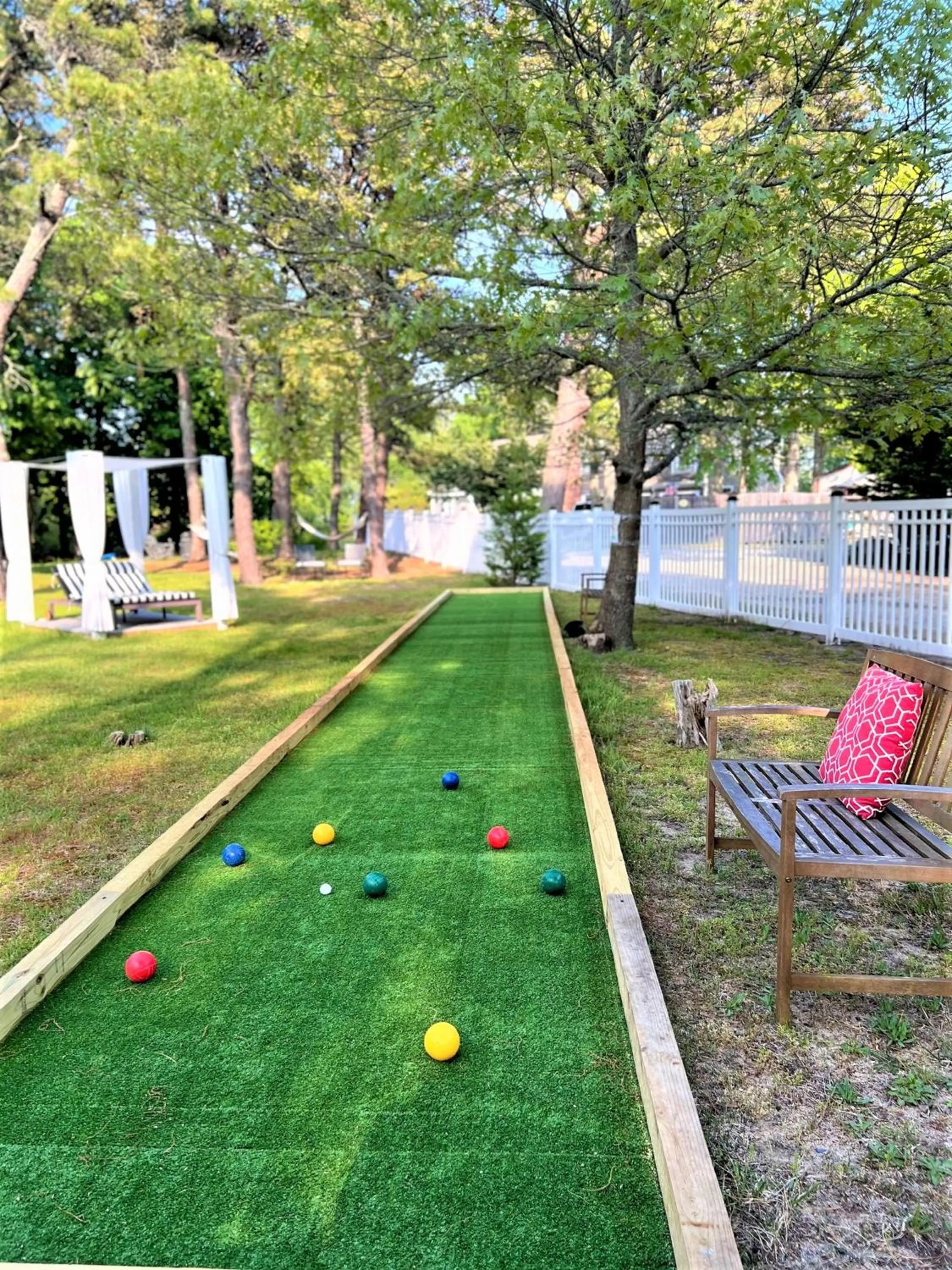 Entertainment in The Seagrove Suites & Guest Rooms