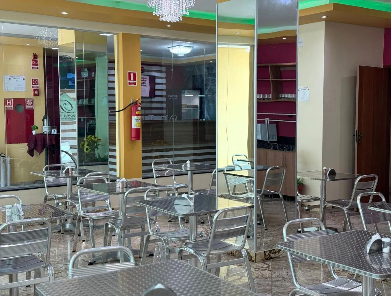 Breakfast in Domus Hotel Palmeiras - Canaã dos Carajás