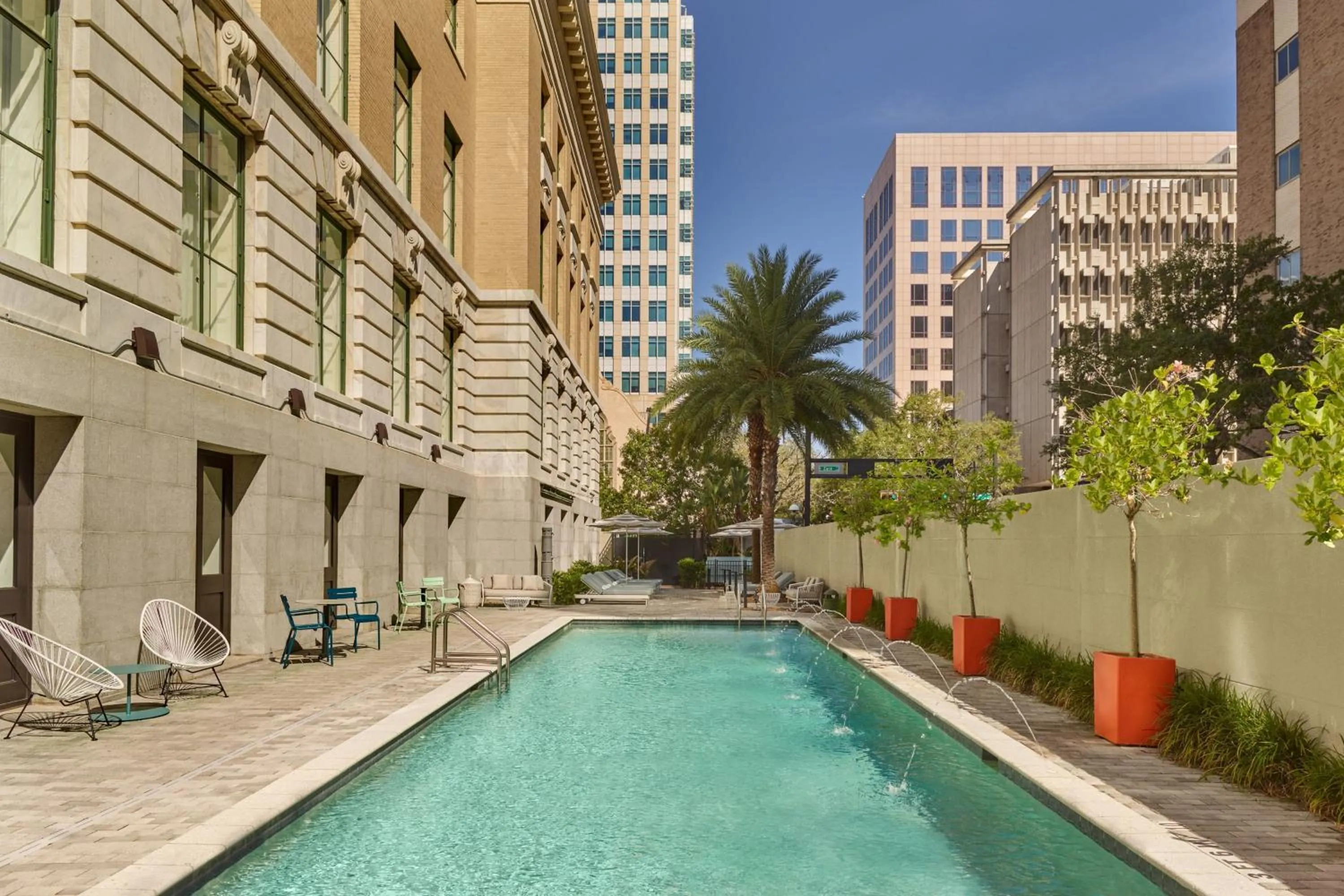 Swimming pool in Le Meridien Tampa, The Courthouse