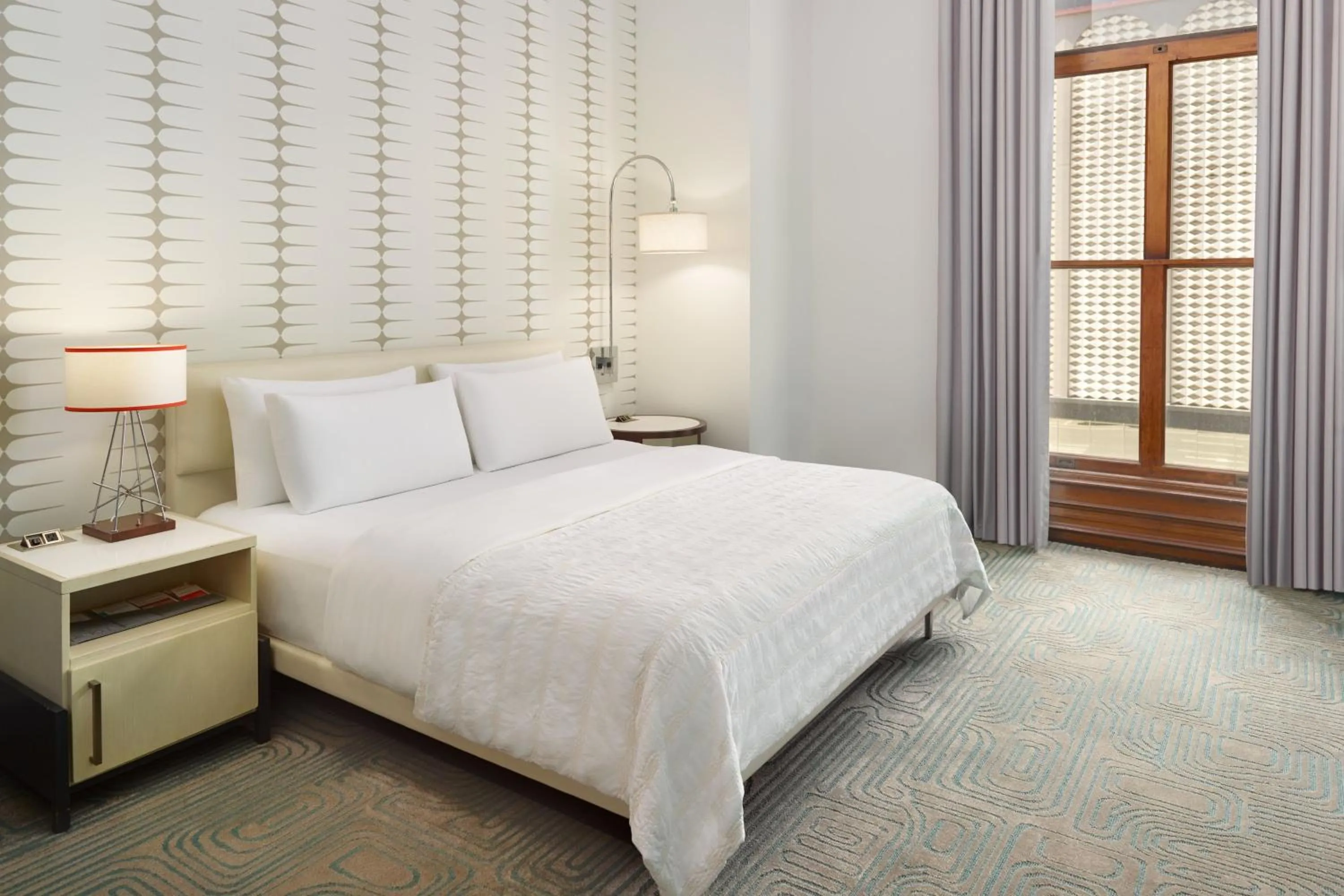 Photo of the whole room, Bed in Le Meridien Tampa, The Courthouse