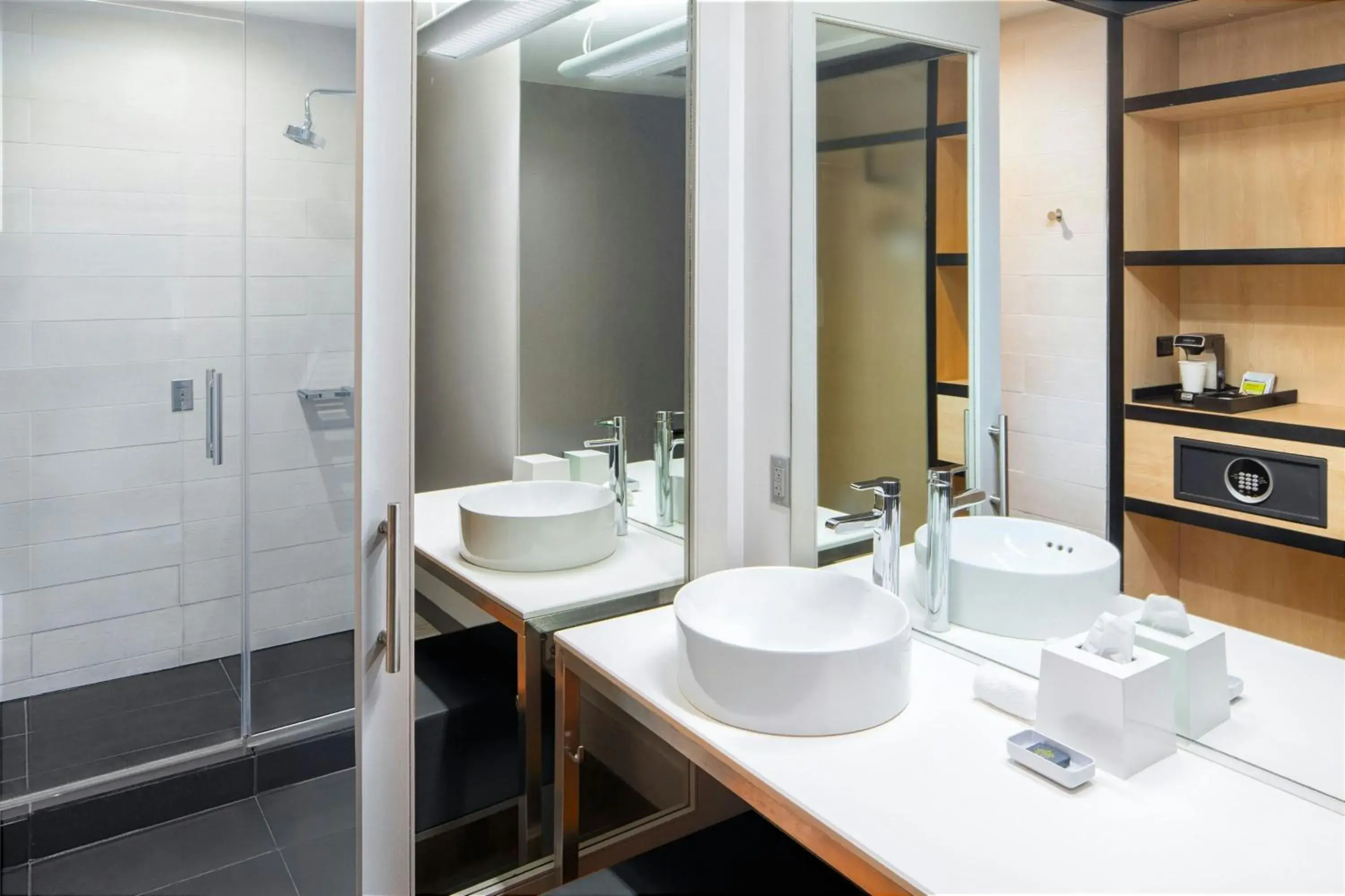 Suite, 2 Queen, River view in Aloft - Tampa Downtown Suite, 2 Queen, River view in Aloft - Tampa Downtown