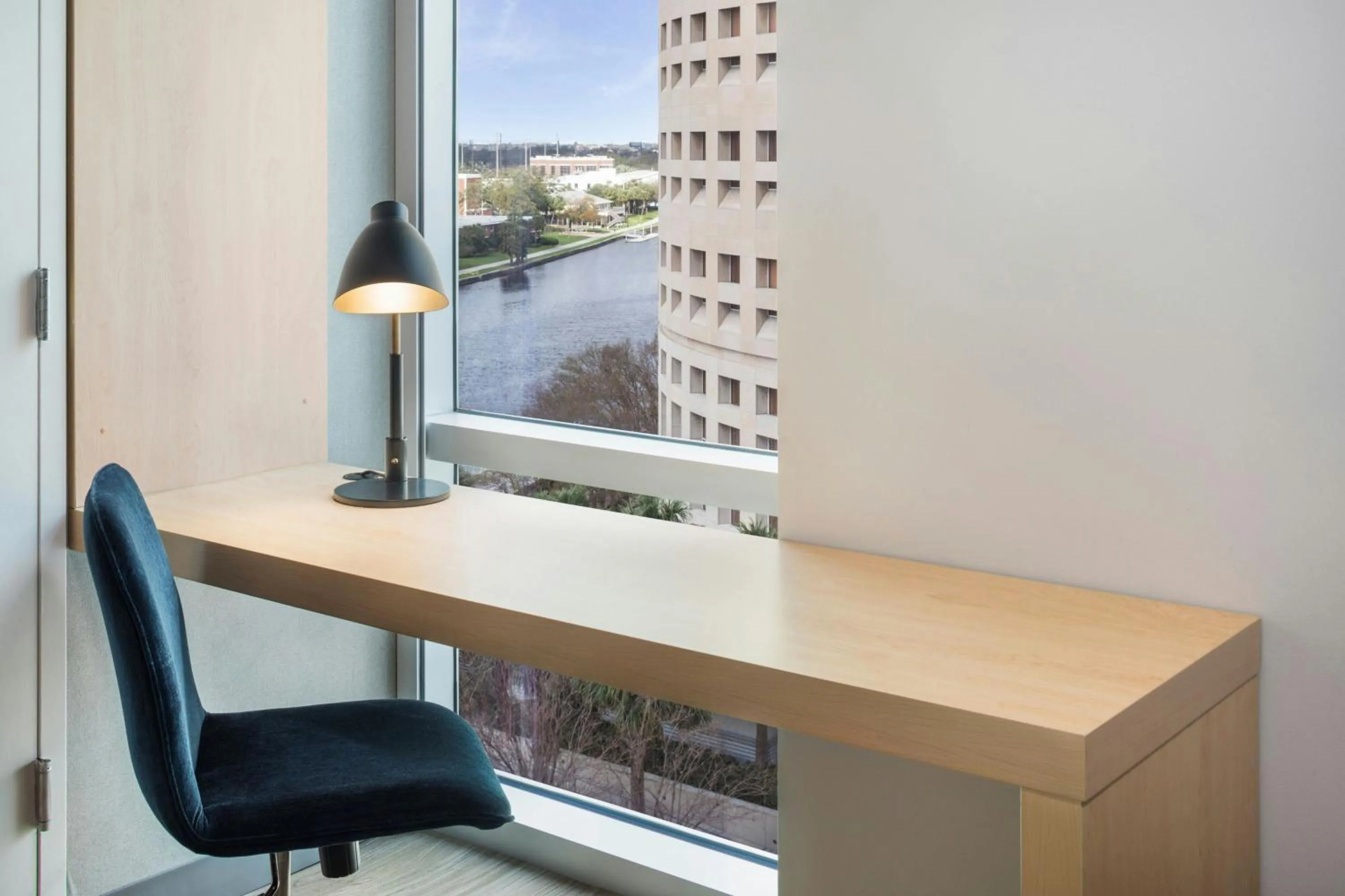 Photo of the whole room in Aloft - Tampa Downtown