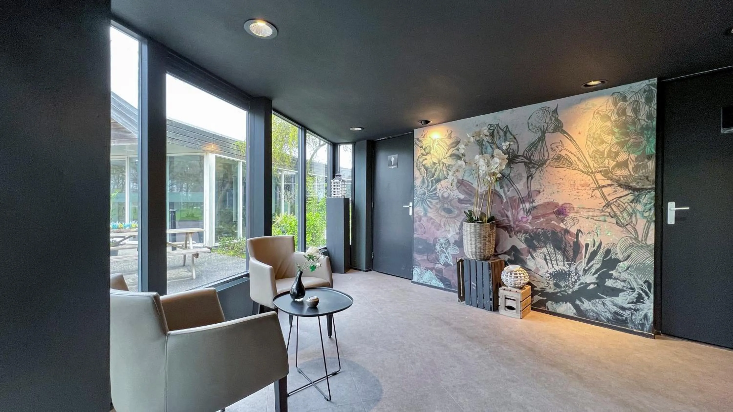 Seating area in Fletcher Hotel - Resort Spaarnwoude