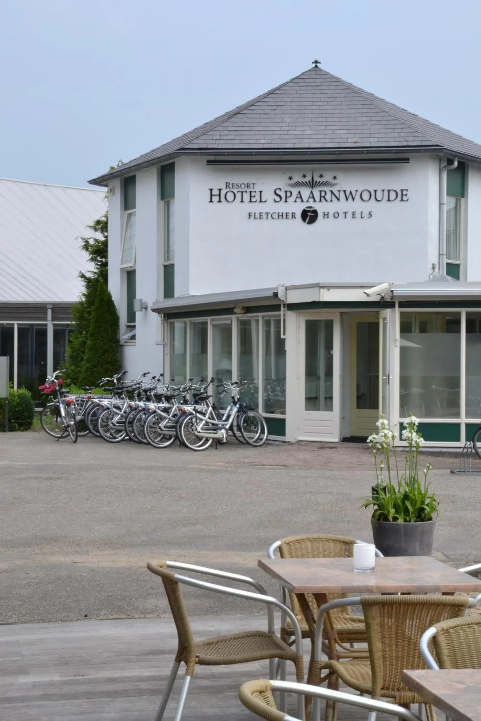 Facade/entrance in Fletcher Hotel - Resort Spaarnwoude Facade/entrance in Fletcher Hotel - Resort Spaarnwoude