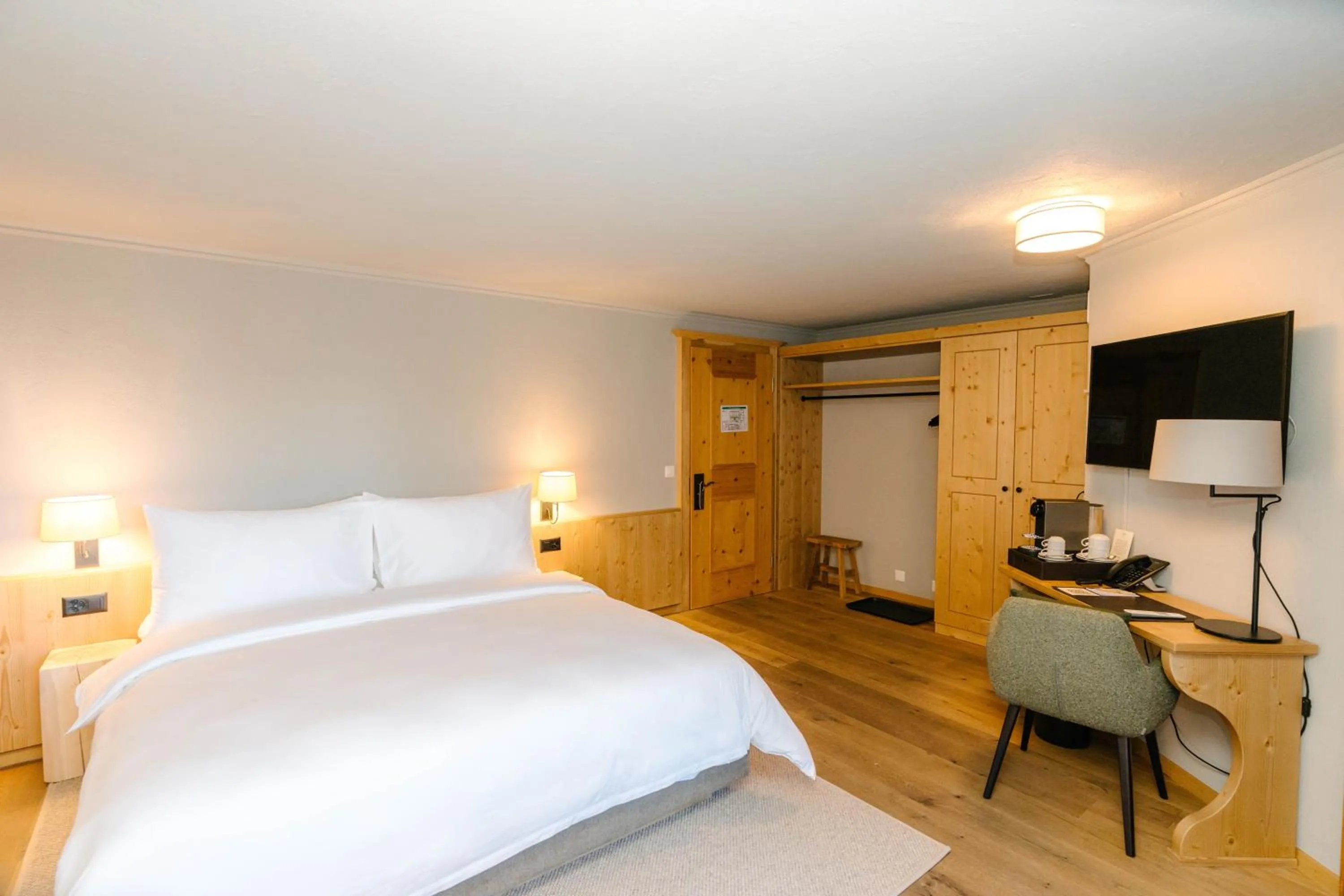 Bed in Seven Alpina Boutique Hotel