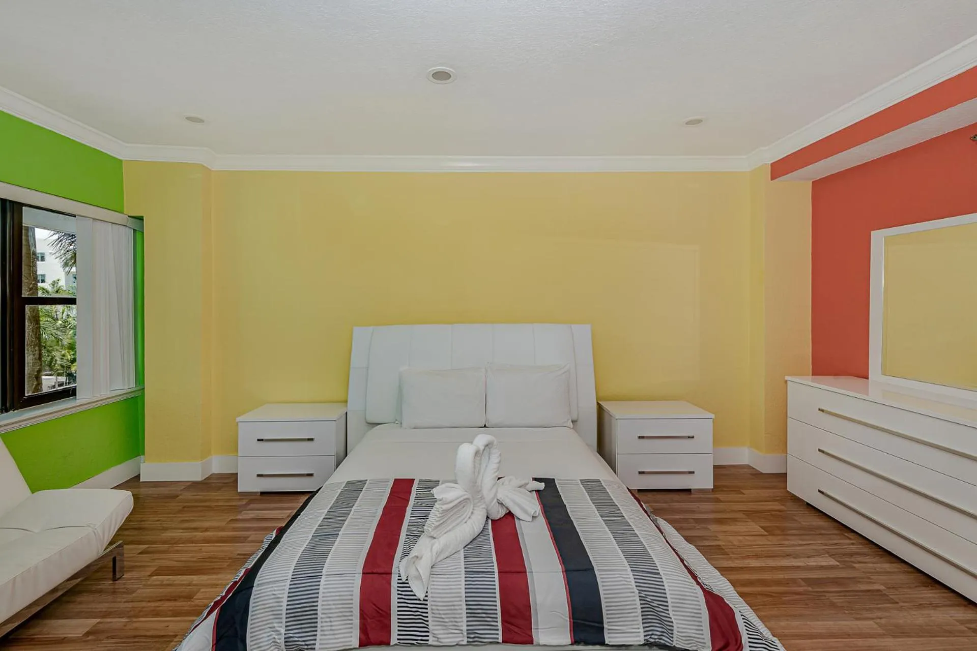 Bed in Beach Front Studio Miami Beach