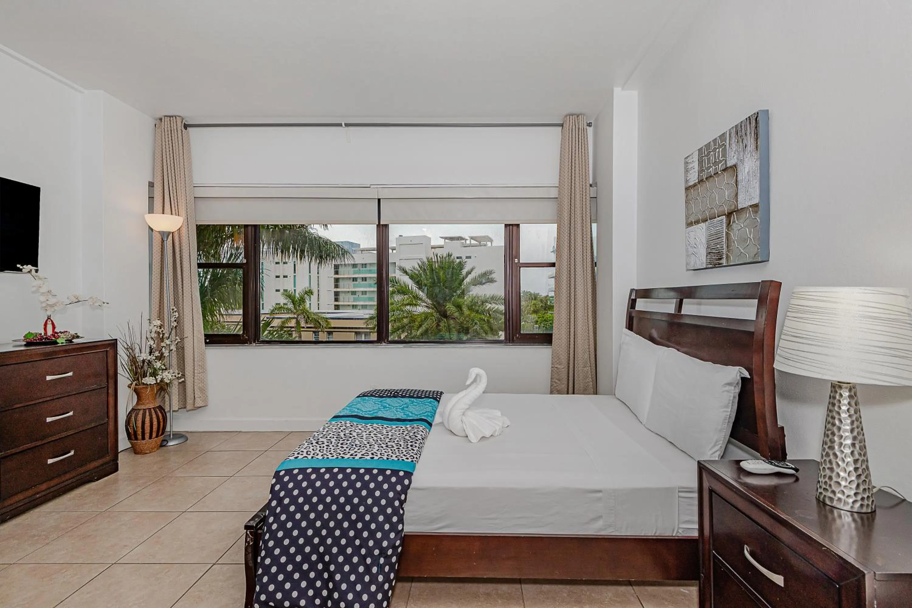 Bed in Beach Front Studio Miami Beach