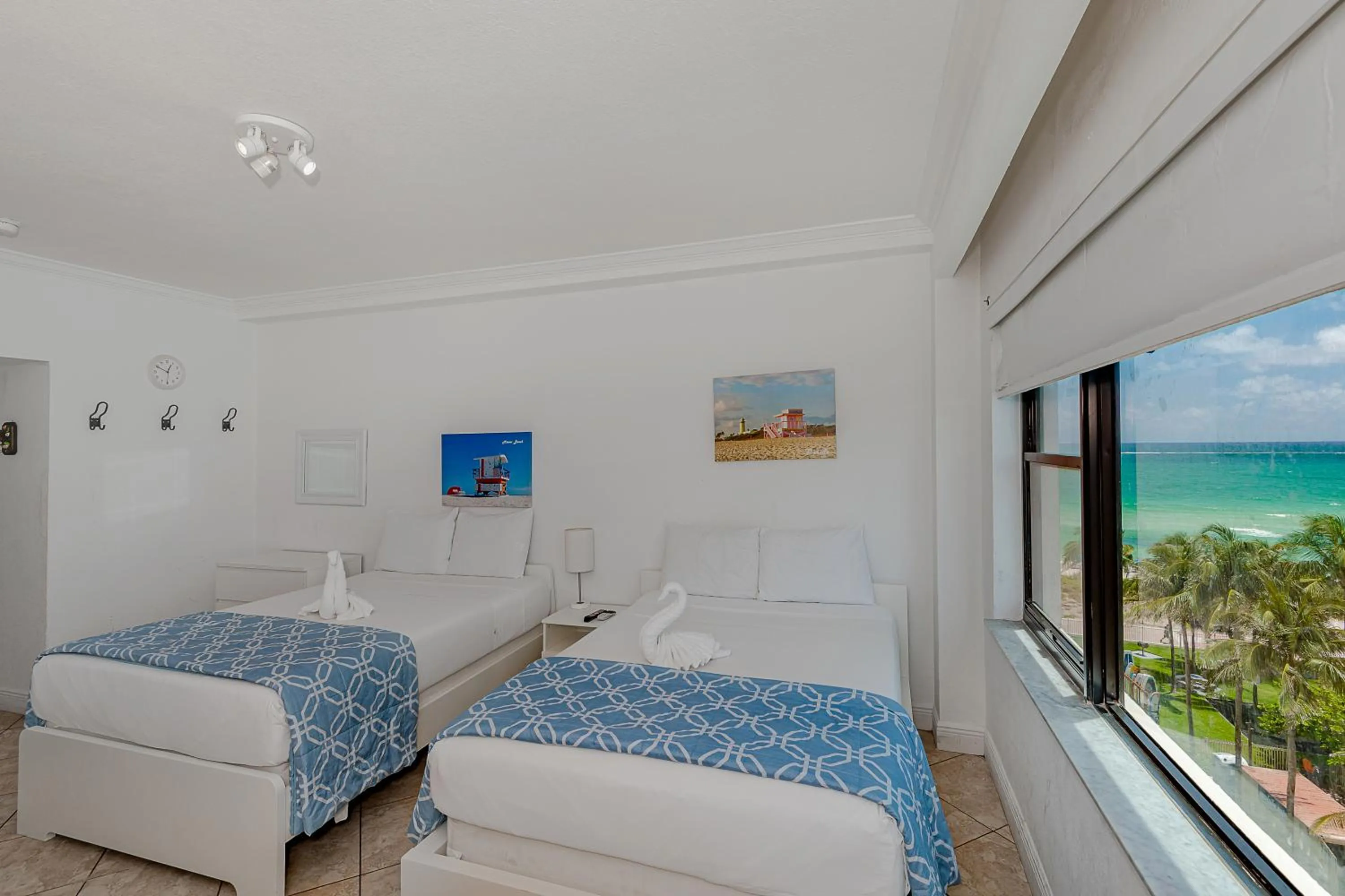 Bed in Beach Front Studio Miami Beach