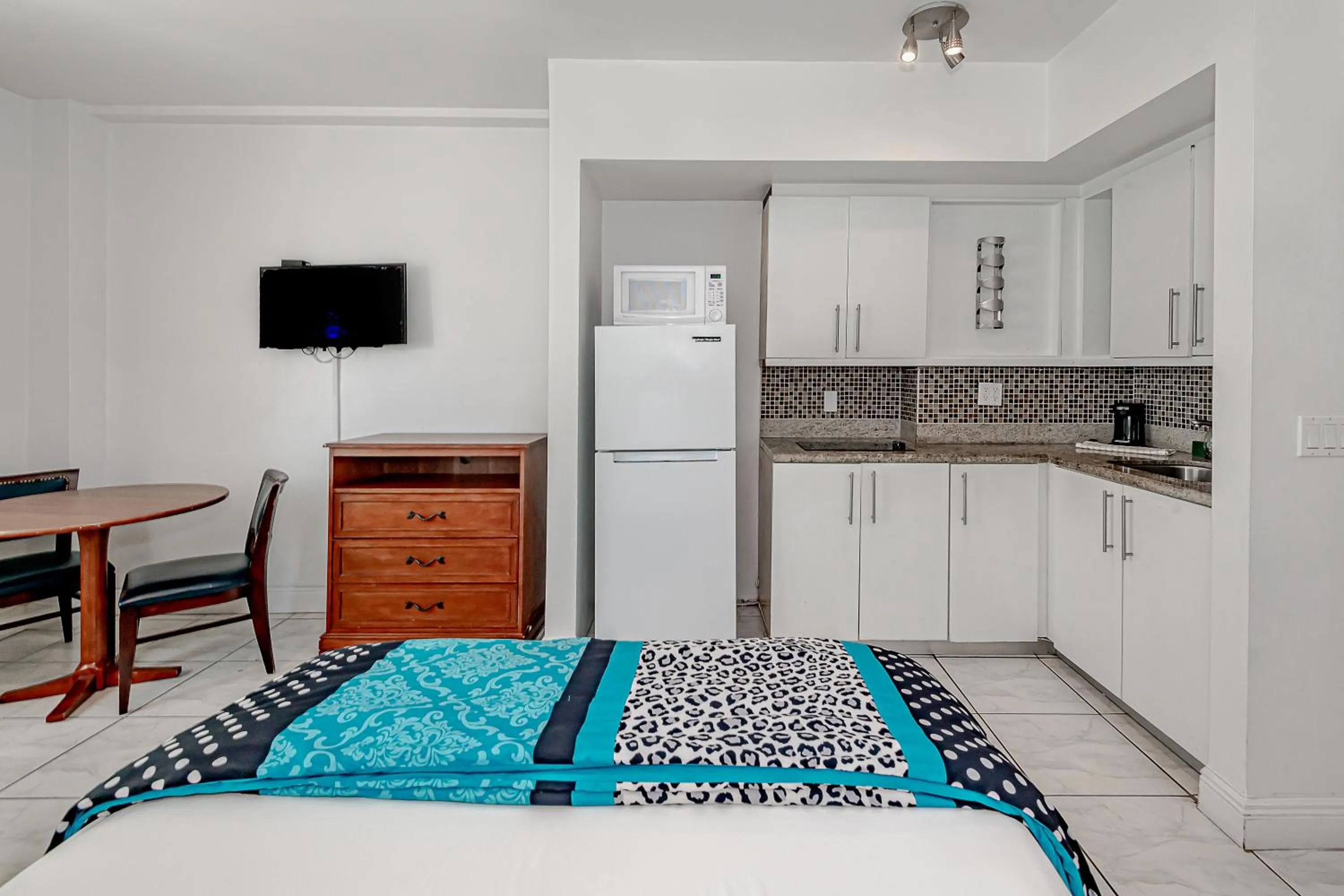 Bed in Beach Front Studio Miami Beach