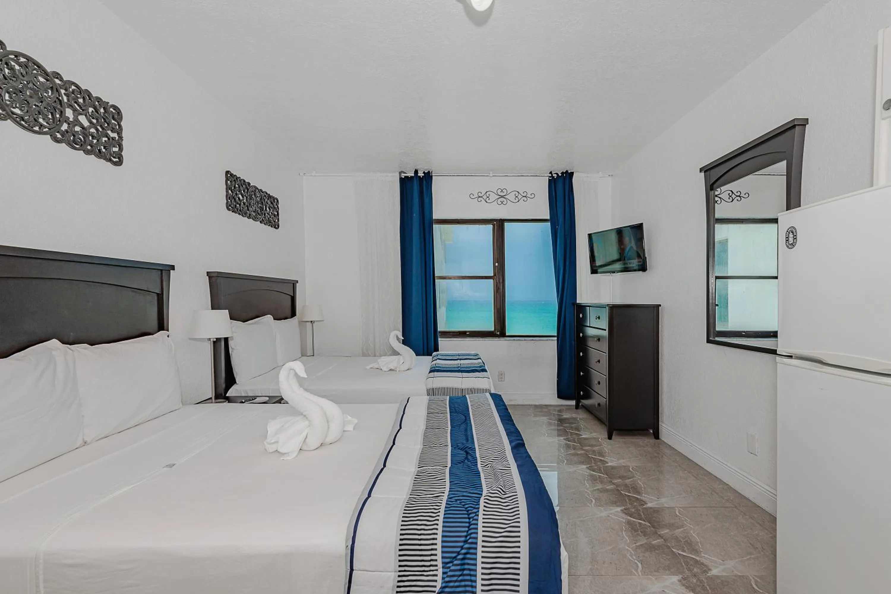 Bed in Beach Front Studio Miami Beach