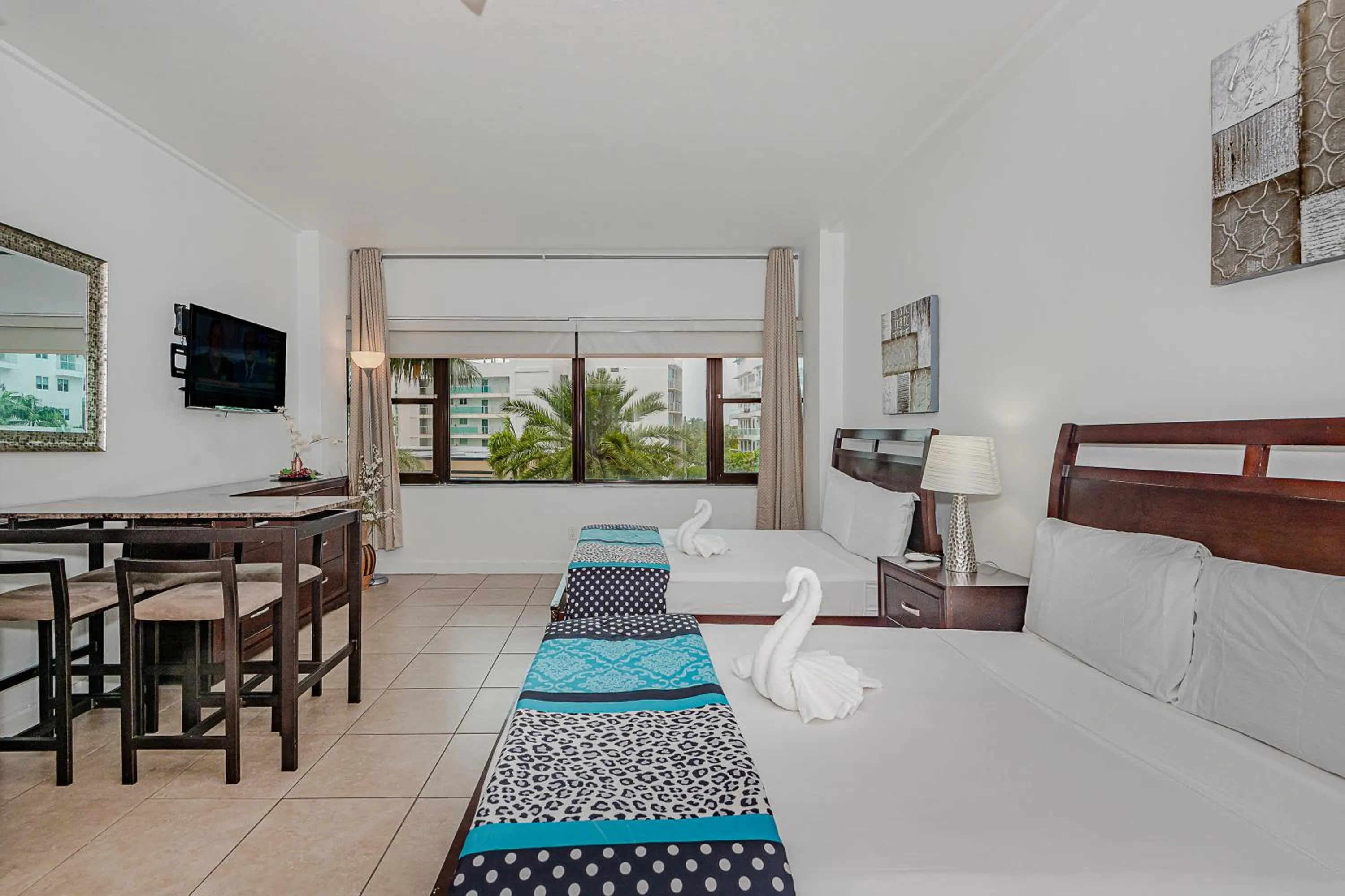 Bed in Beach Front Studio Miami Beach