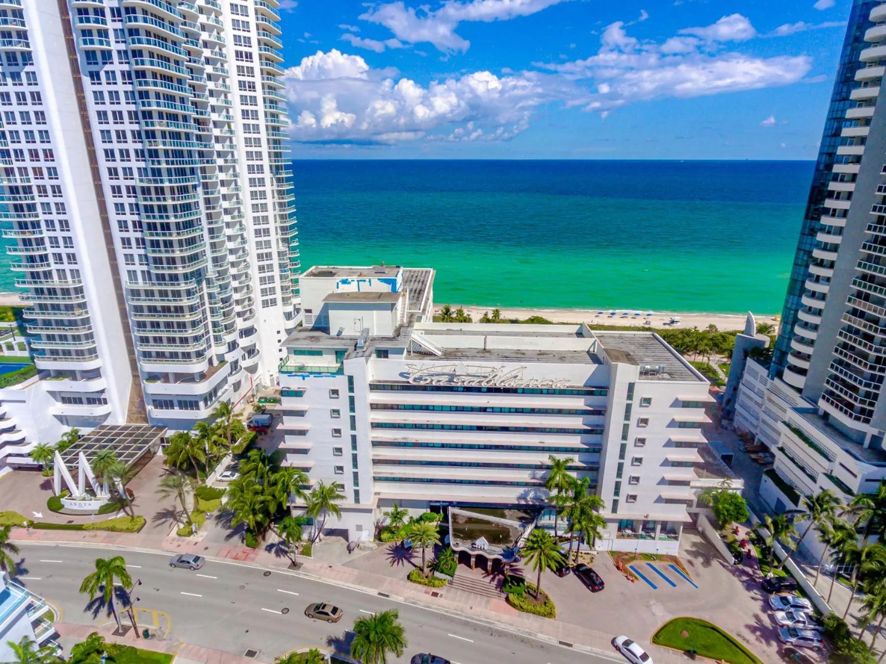Property building in Beach Front Studio Miami Beach