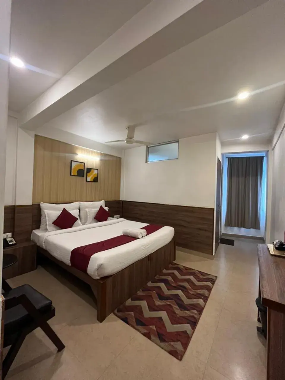 Bed in HOTEL INDIANA Bed in HOTEL INDIANA