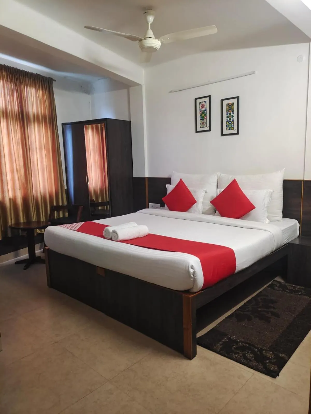 Bed in HOTEL INDIANA