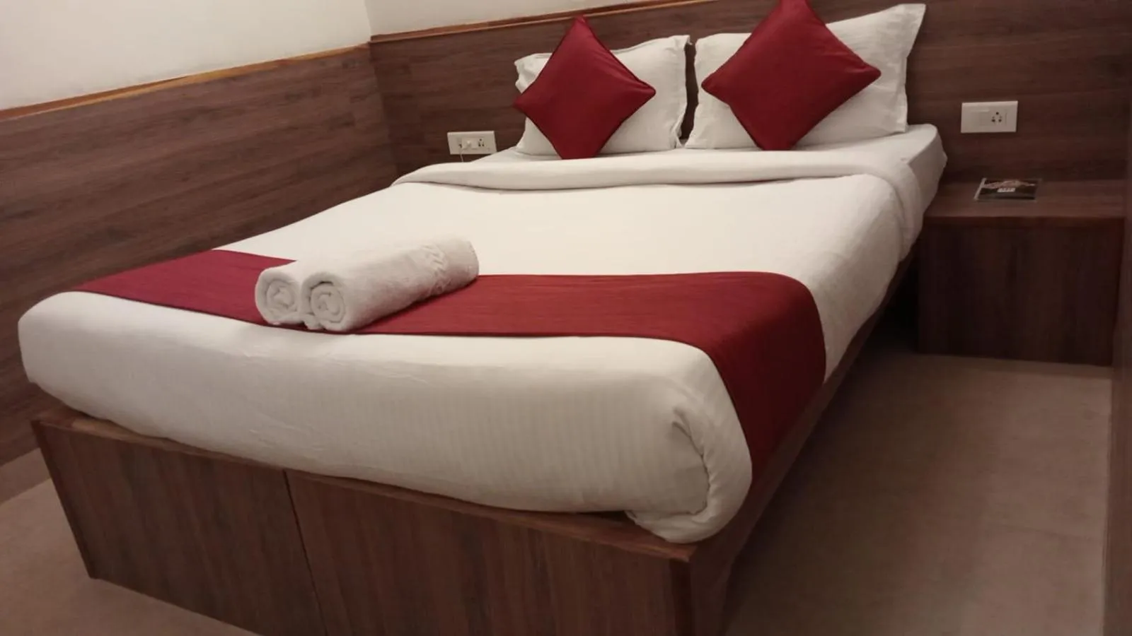 Bed in HOTEL INDIANA