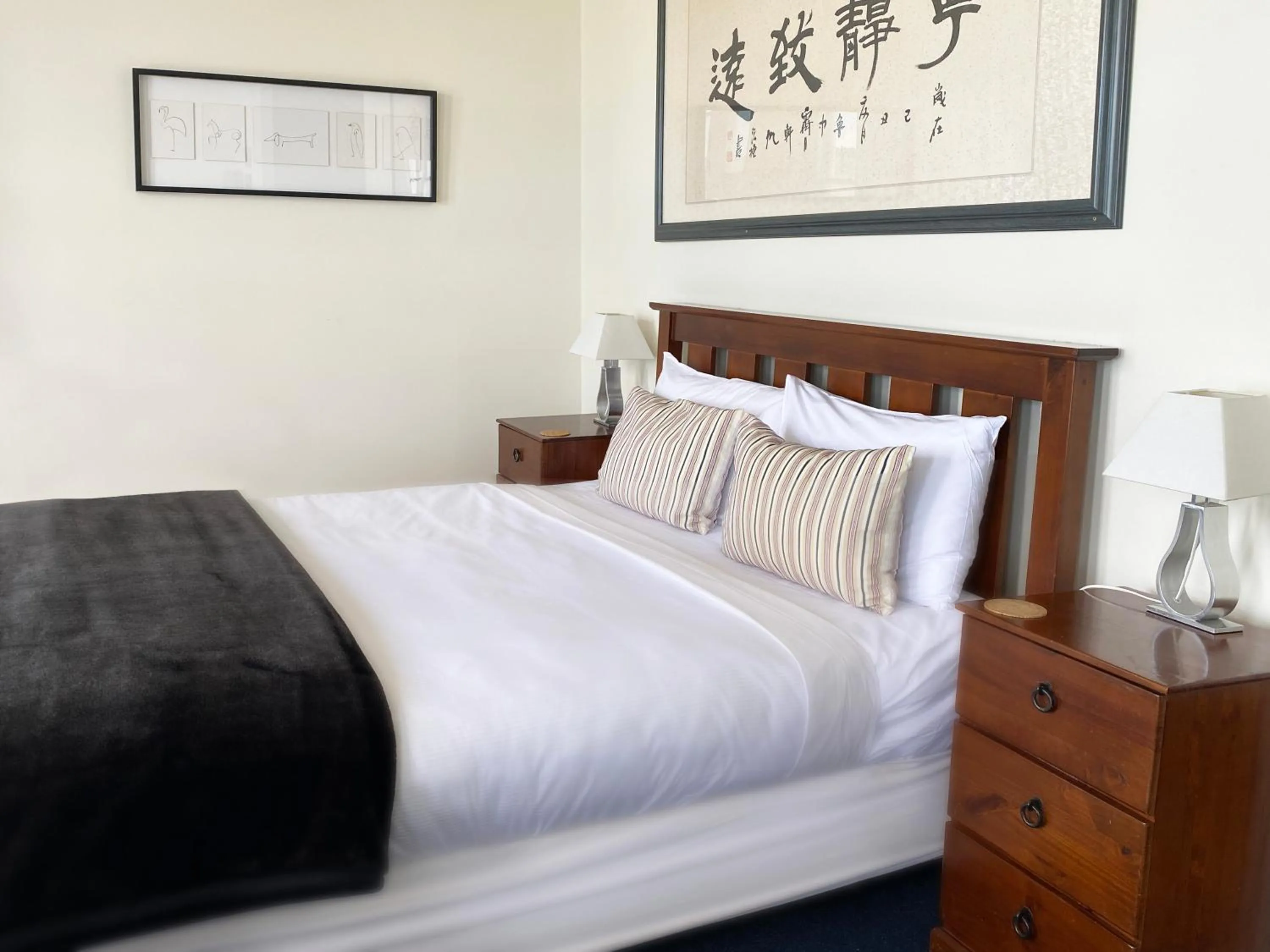 Bed in Mangonui Waterfront Apartments