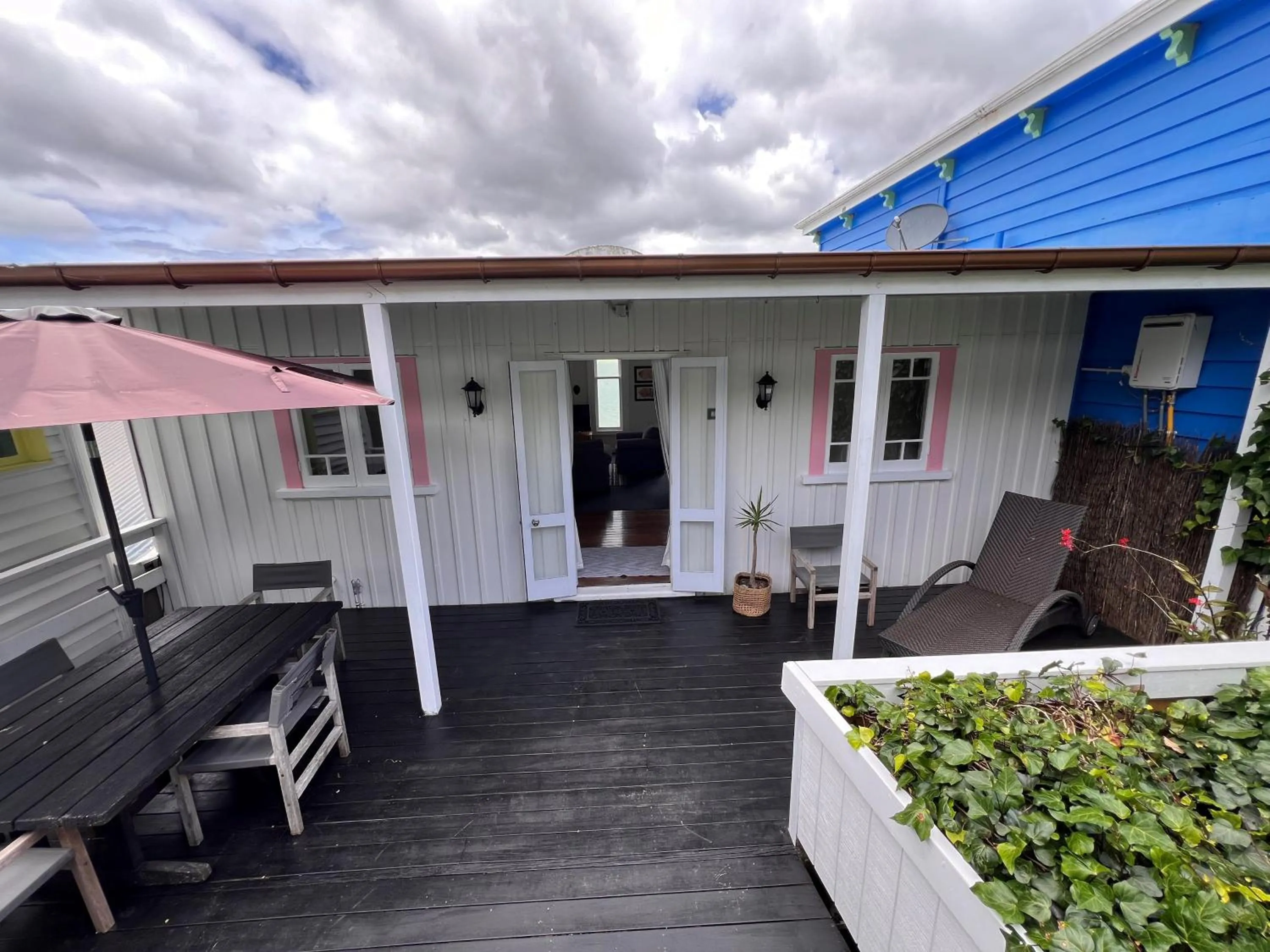 Mangonui Waterfront Apartments