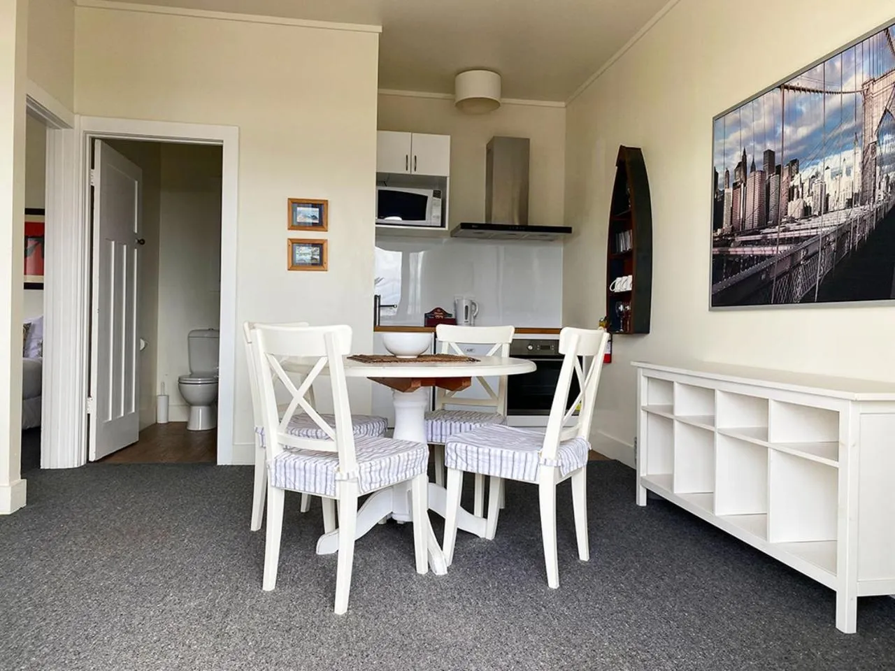 Kitchen or kitchenette in Mangonui Waterfront Apartments