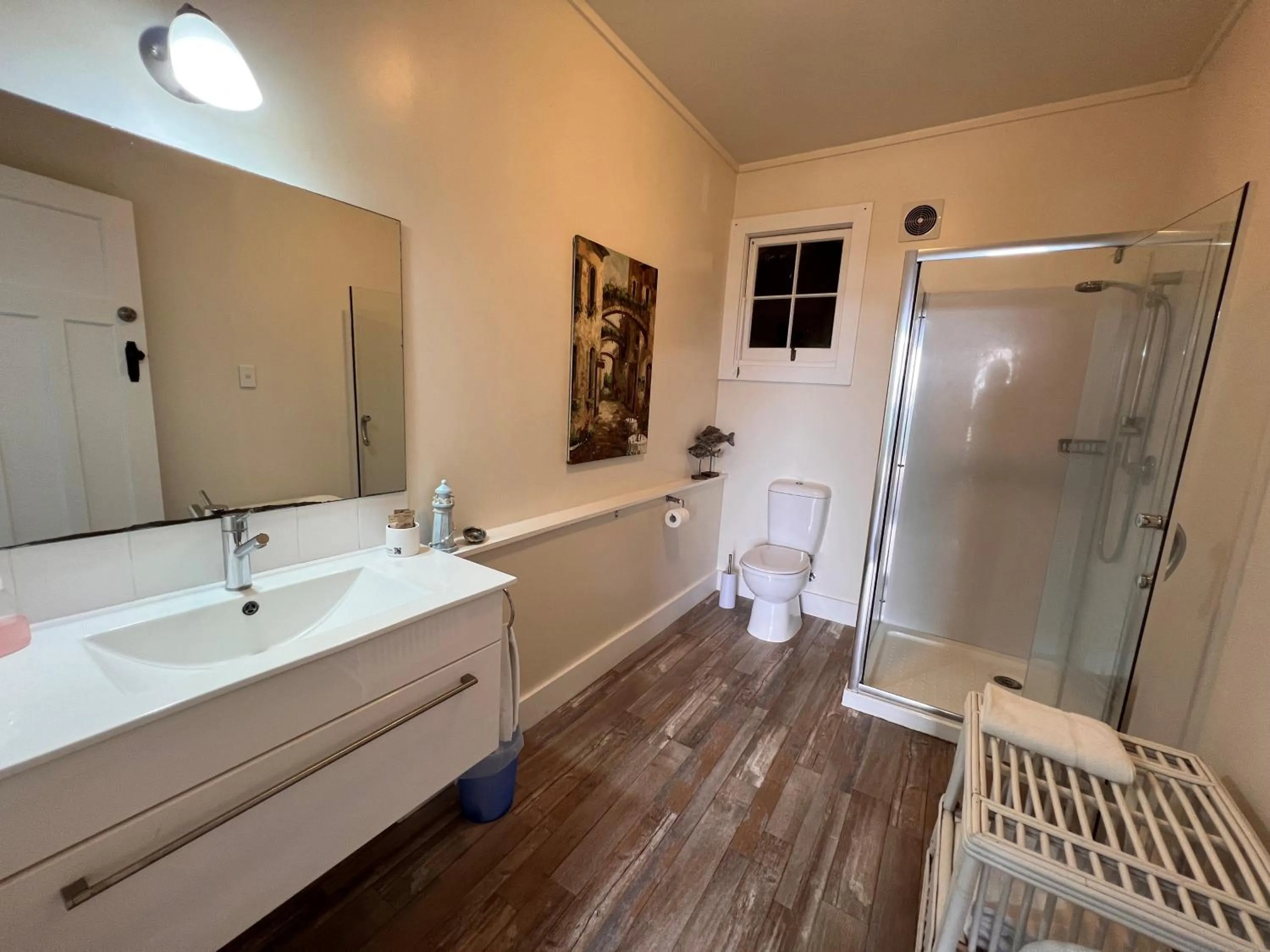 Shower in Mangonui Waterfront Apartments