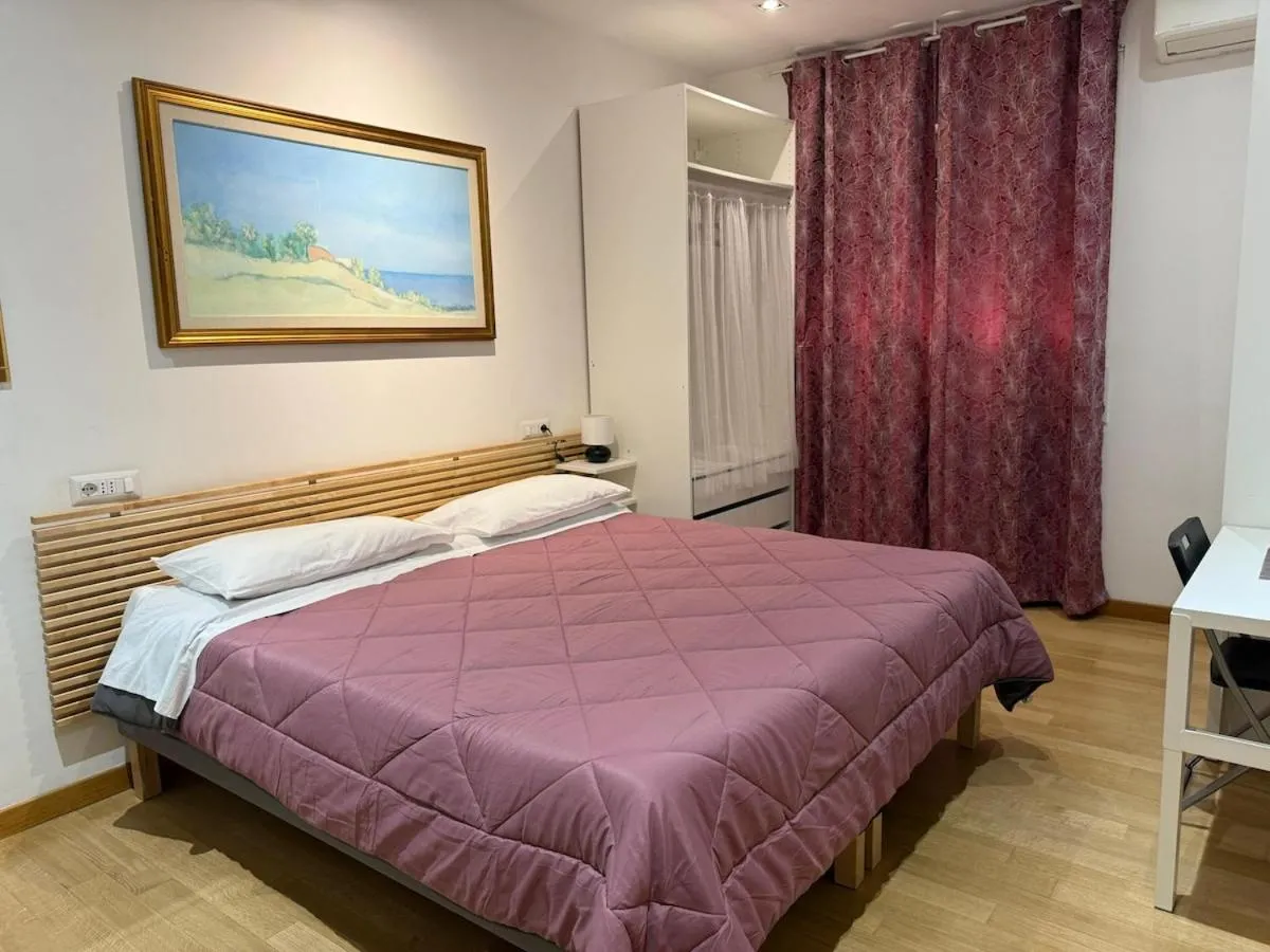 Bed in Appartamento Garbatella