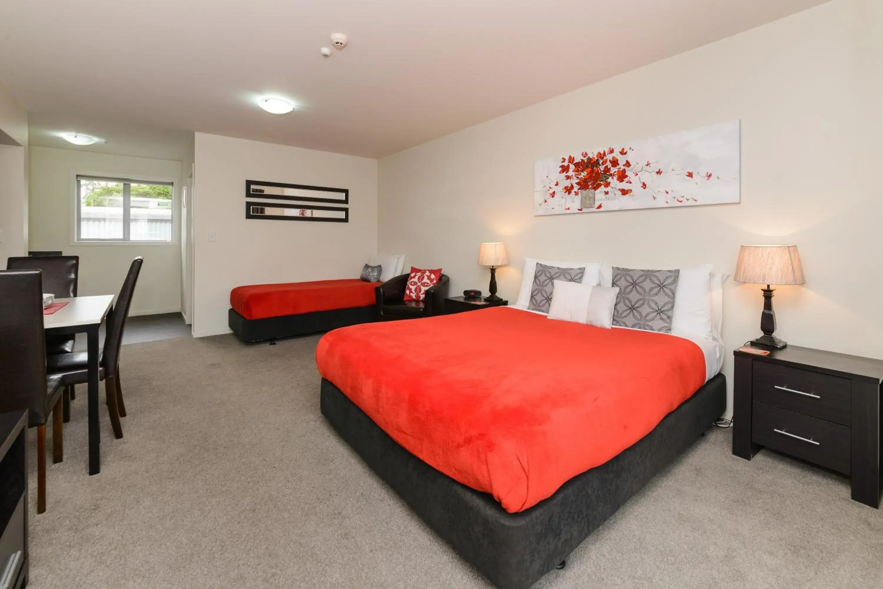 Bed in Ellena Court Motel Bed in Ellena Court Motel